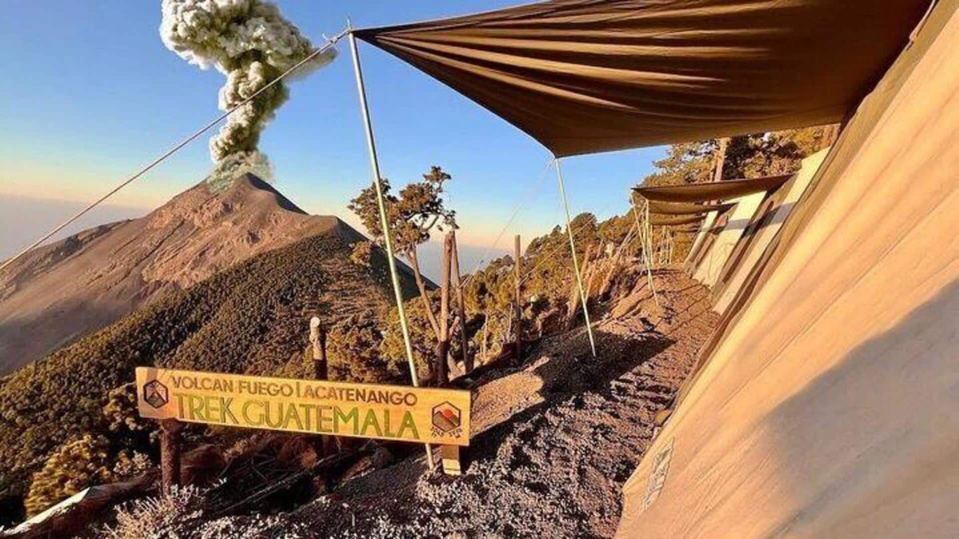 グアテマラのアカテナンゴ火山でスリリングなハイキングを体験しよう