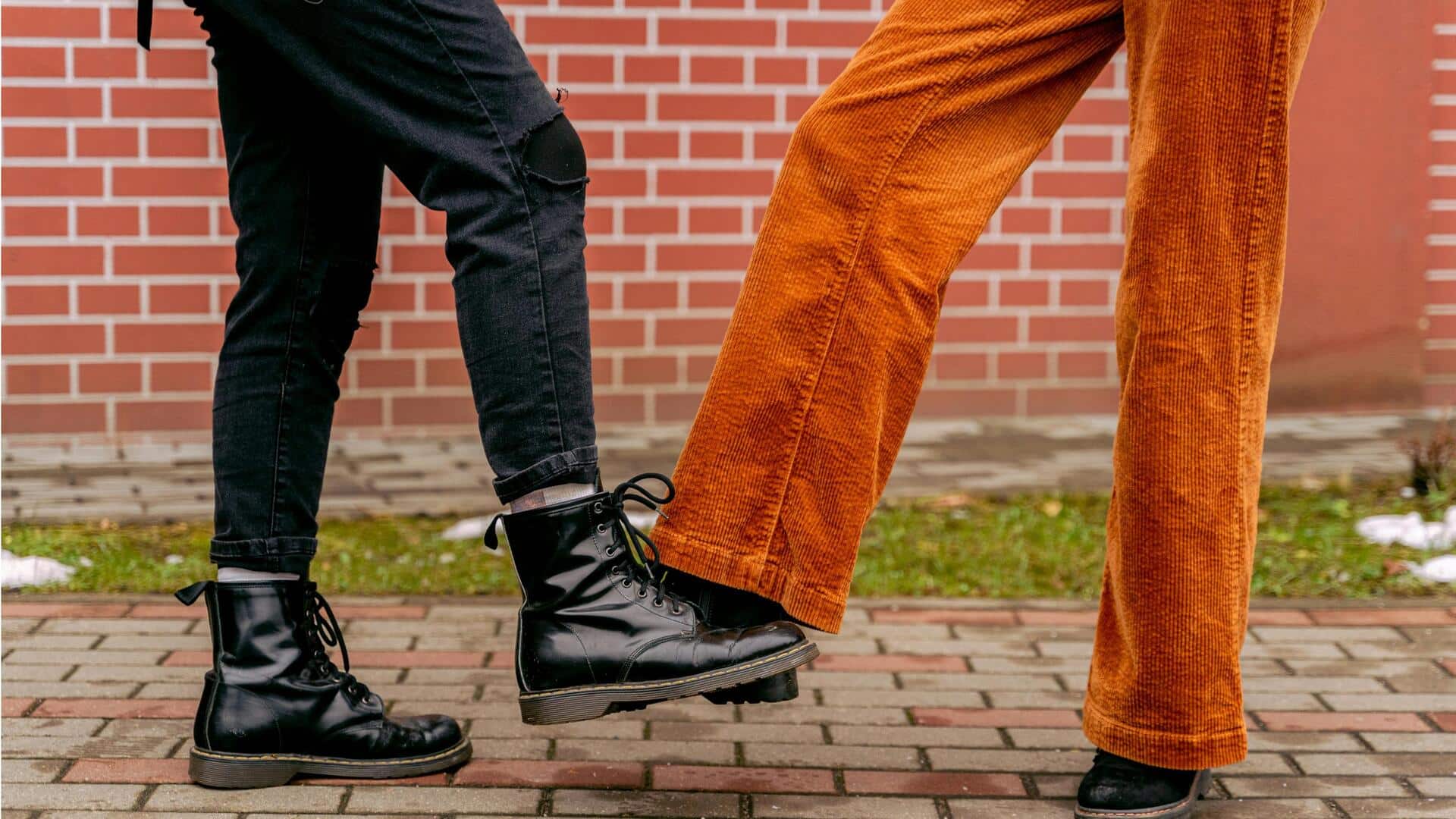 秋のシックに欠かせないコーデュロイパンツ 秋のシックに欠かせないコーデュロイパンツ