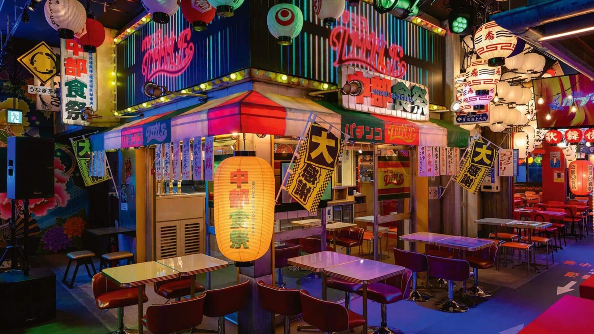 東京のネオン街とテーマカフェを探検しよう