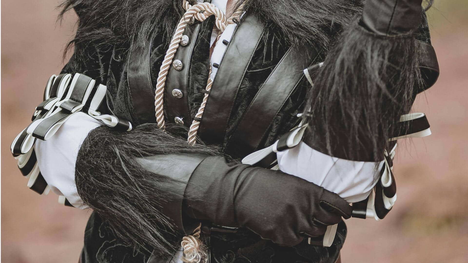 冬のビジネスカジュアルにぴったりなフェイクレザー手袋5選