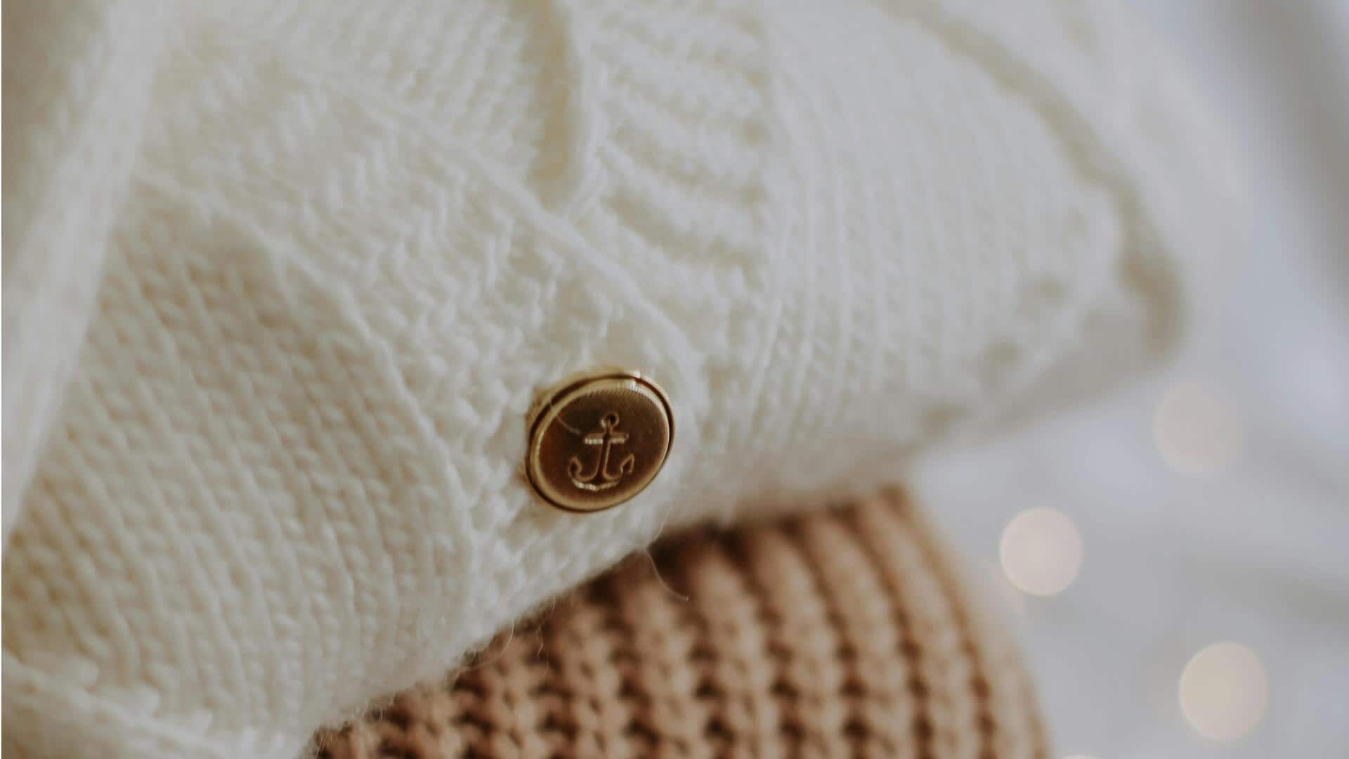 ボタンアップセーターで冬の洗練を演出する5つのスタイル