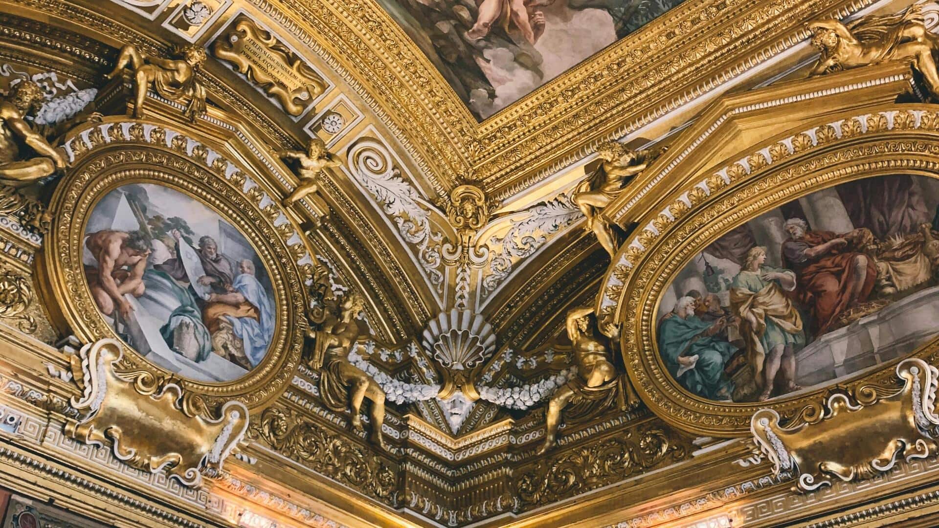 フィレンツェの隠れた通りでルネサンス芸術を発見