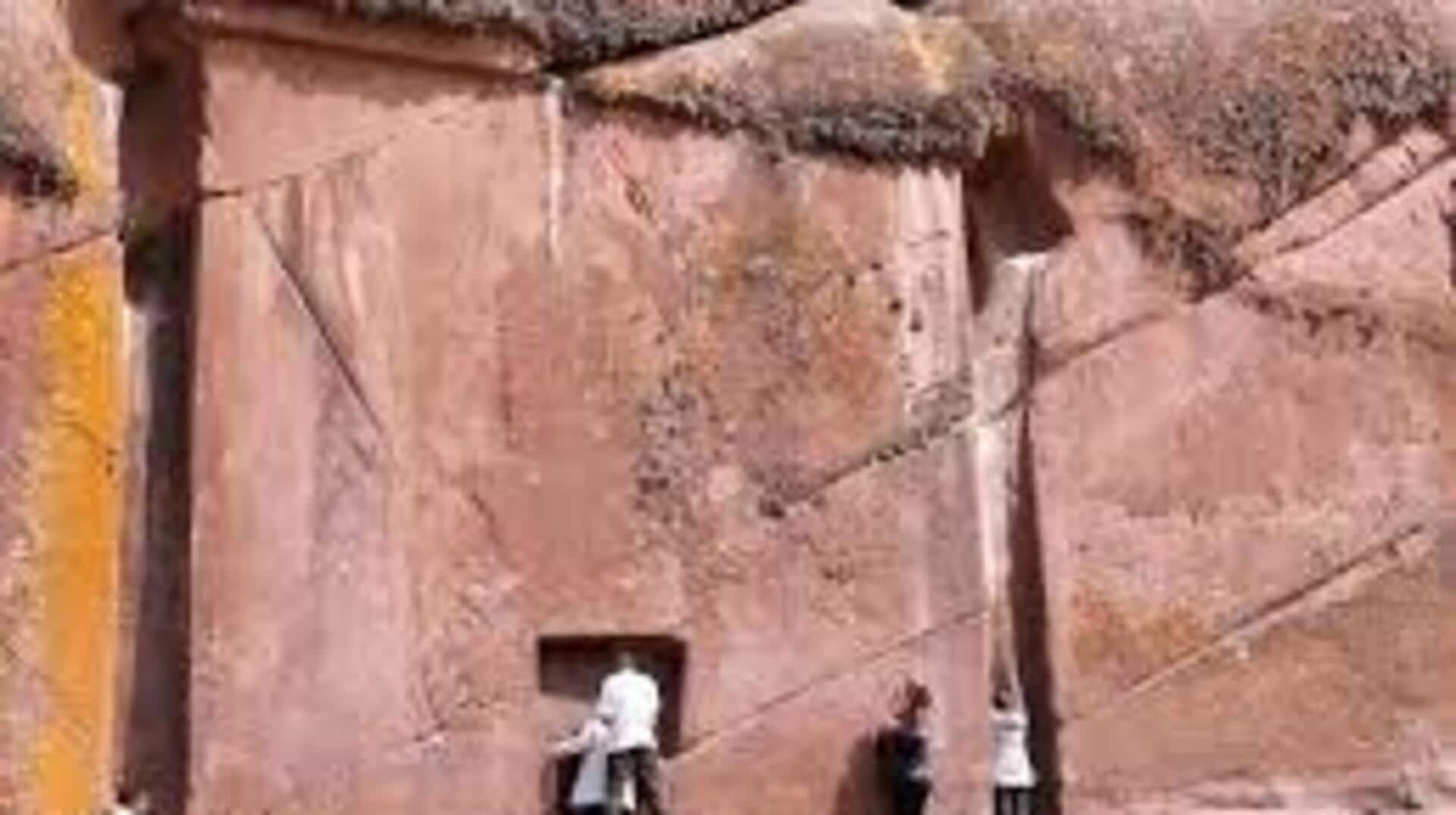 ペルーのアンデスを発見：神秘的な山岳旅行