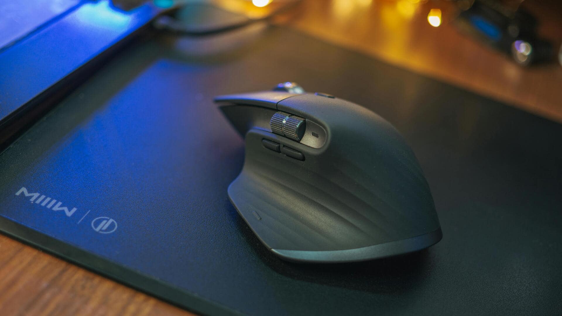 コンピュータマウスを日常的に清潔にする方法