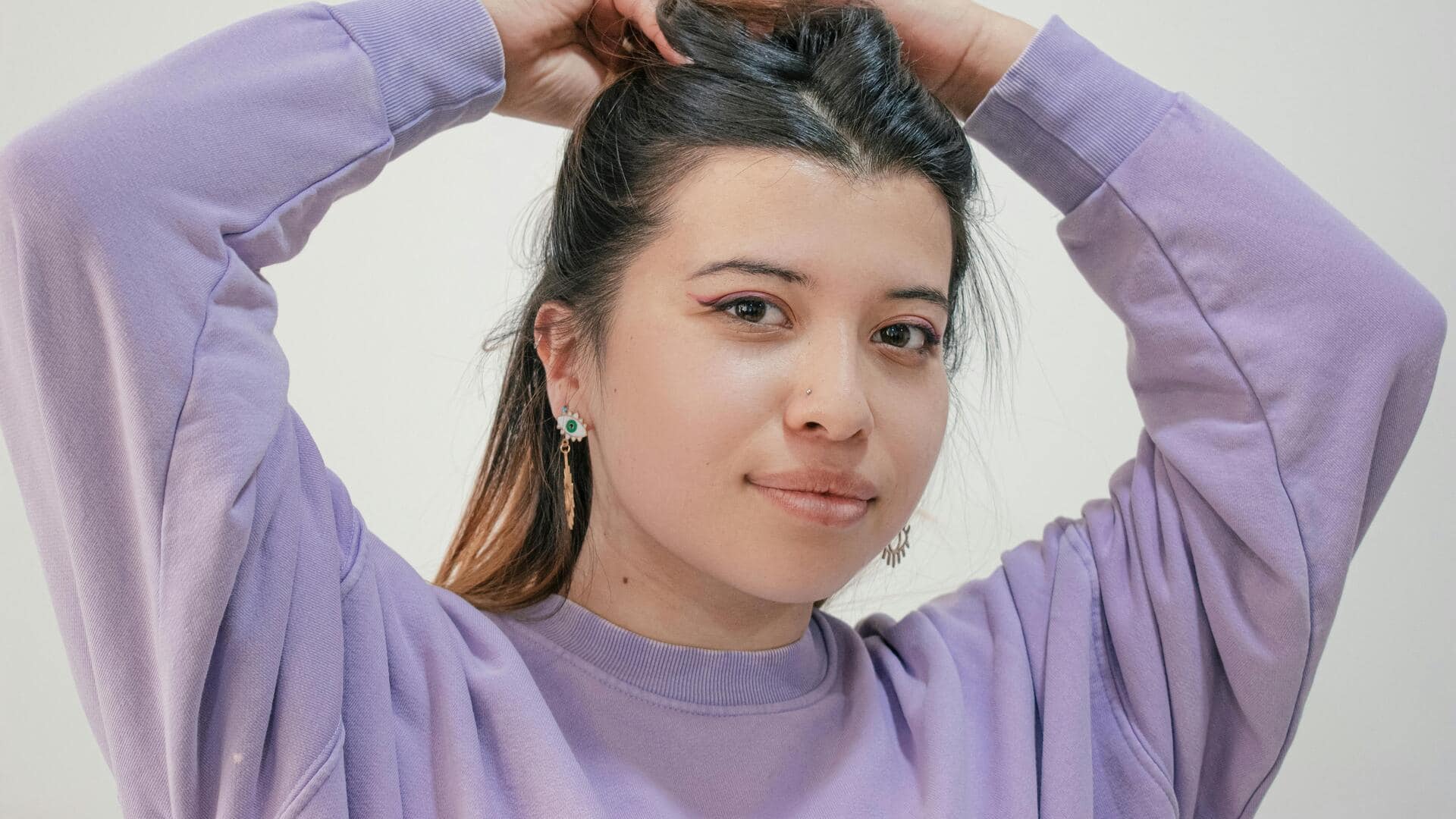 冬のファッションを格上げするソフトパープル