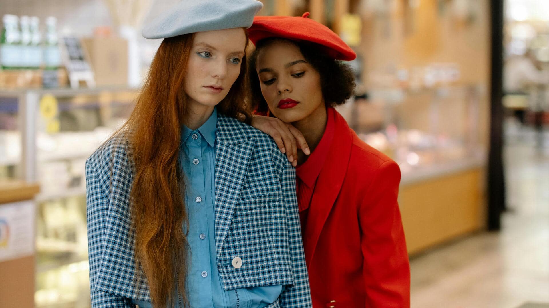 ウールの質感でオフィスにモダンなエレガンスを