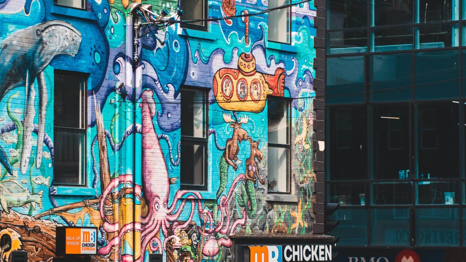 トロントのアートシーン：ダウンタウンを超えた壁画の魅力