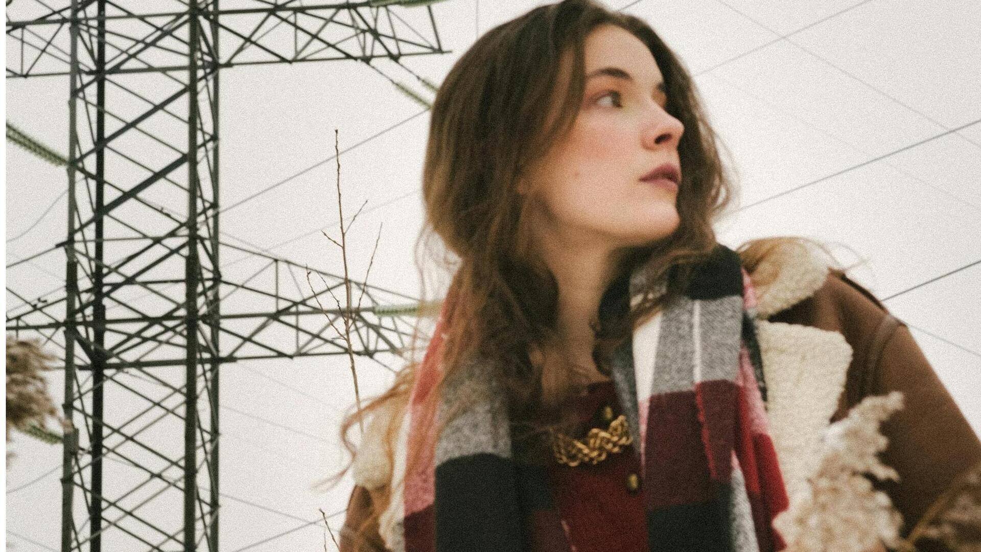 秋のレイヤリングにぴったりな5つのユニークなスカーフ