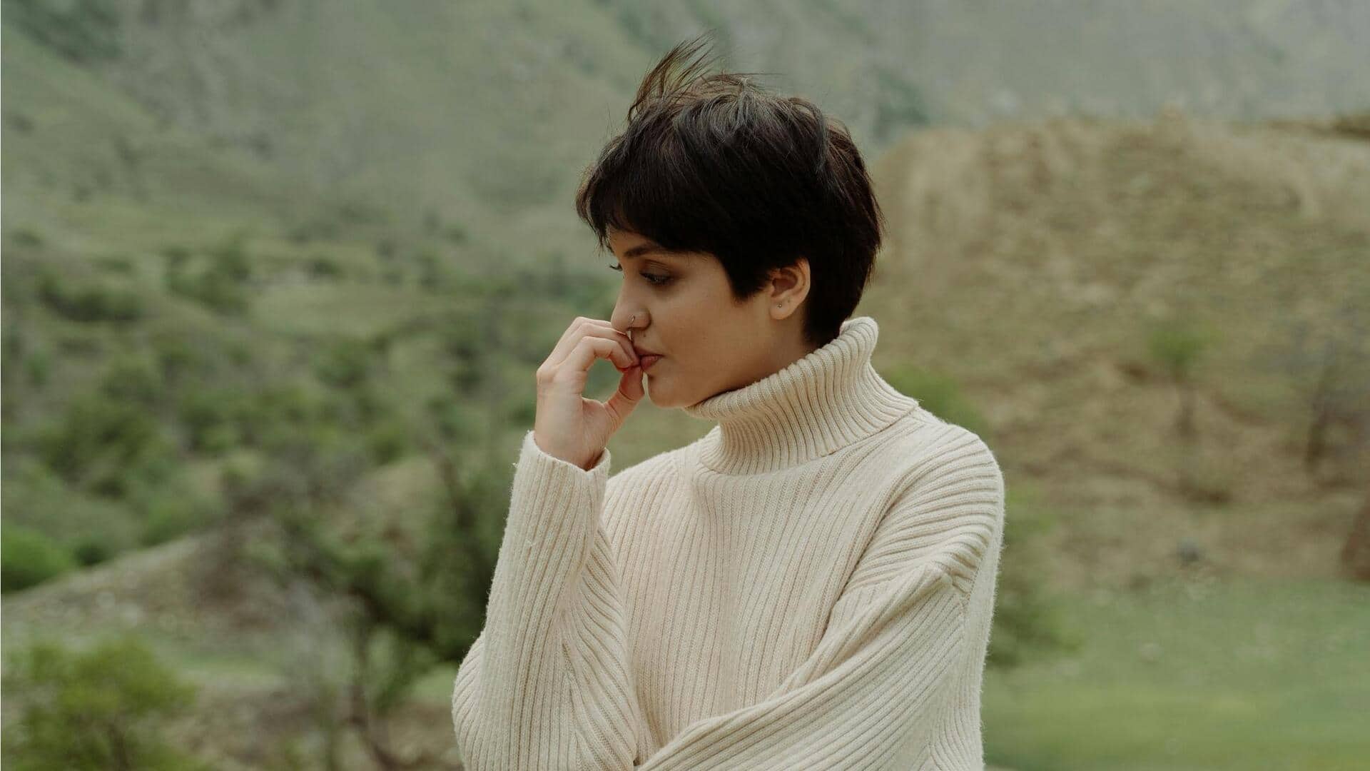 冬のビジネスカジュアルを格上げするタートルネック