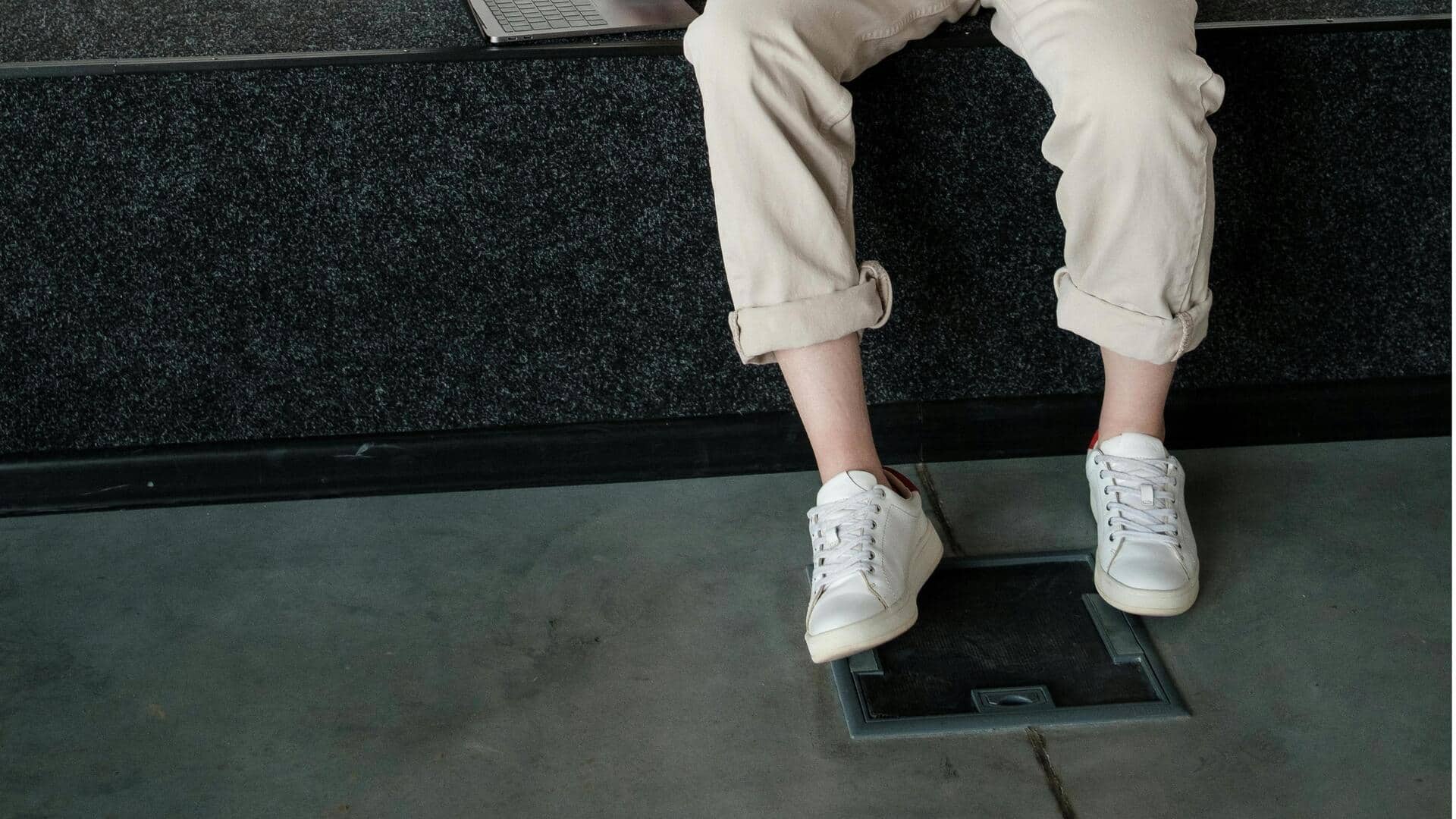 秋のオフィススニーカーでビジネスカジュアルを格上げ