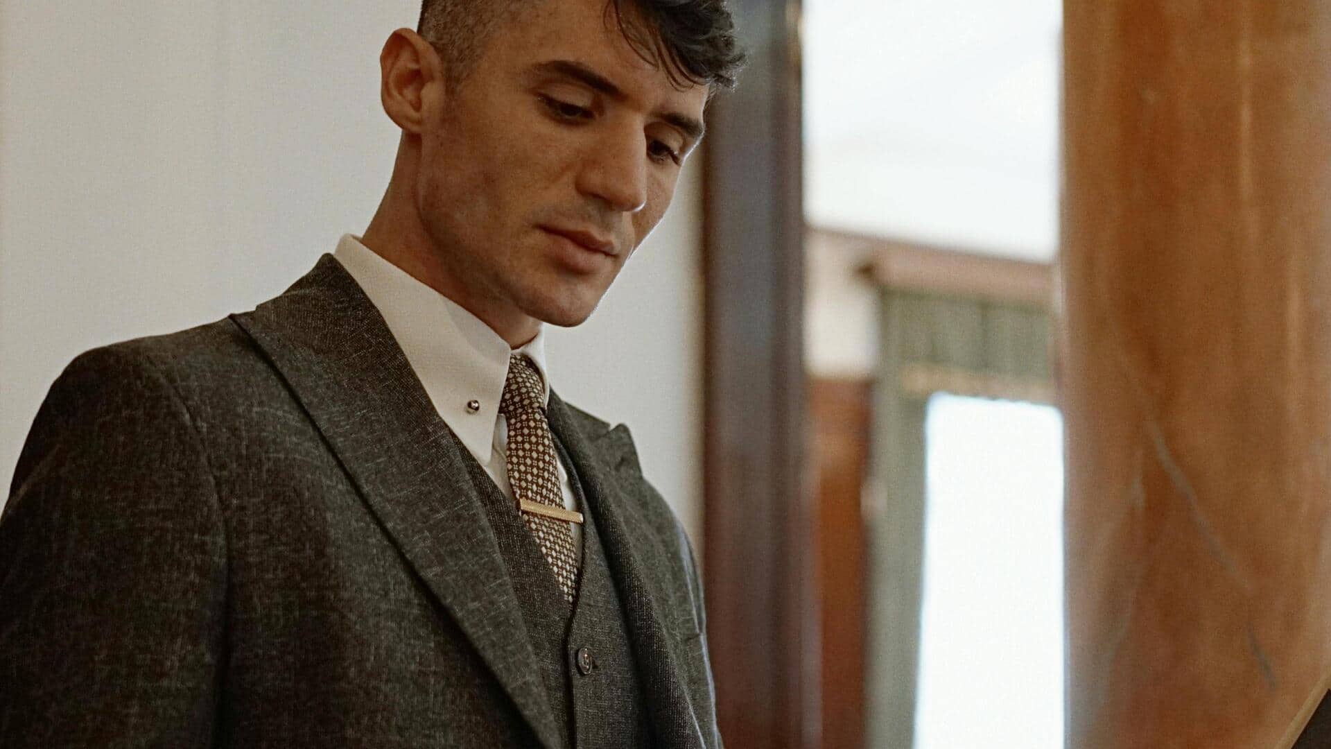 冬のレイヤリングにぴったりな五つのクリスプストーングレーパレット