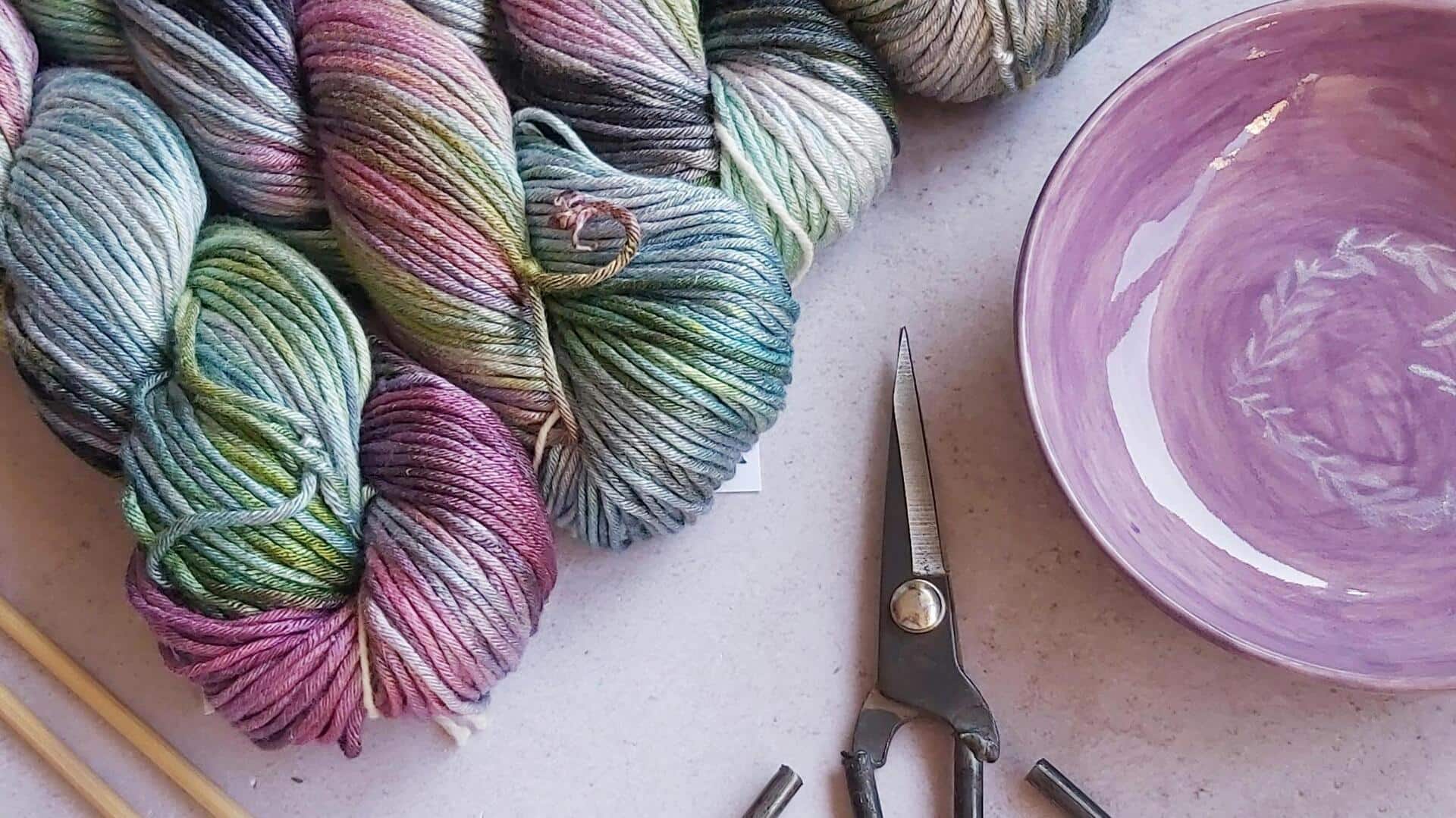 ニットケープレットで冬のモダンルック5選