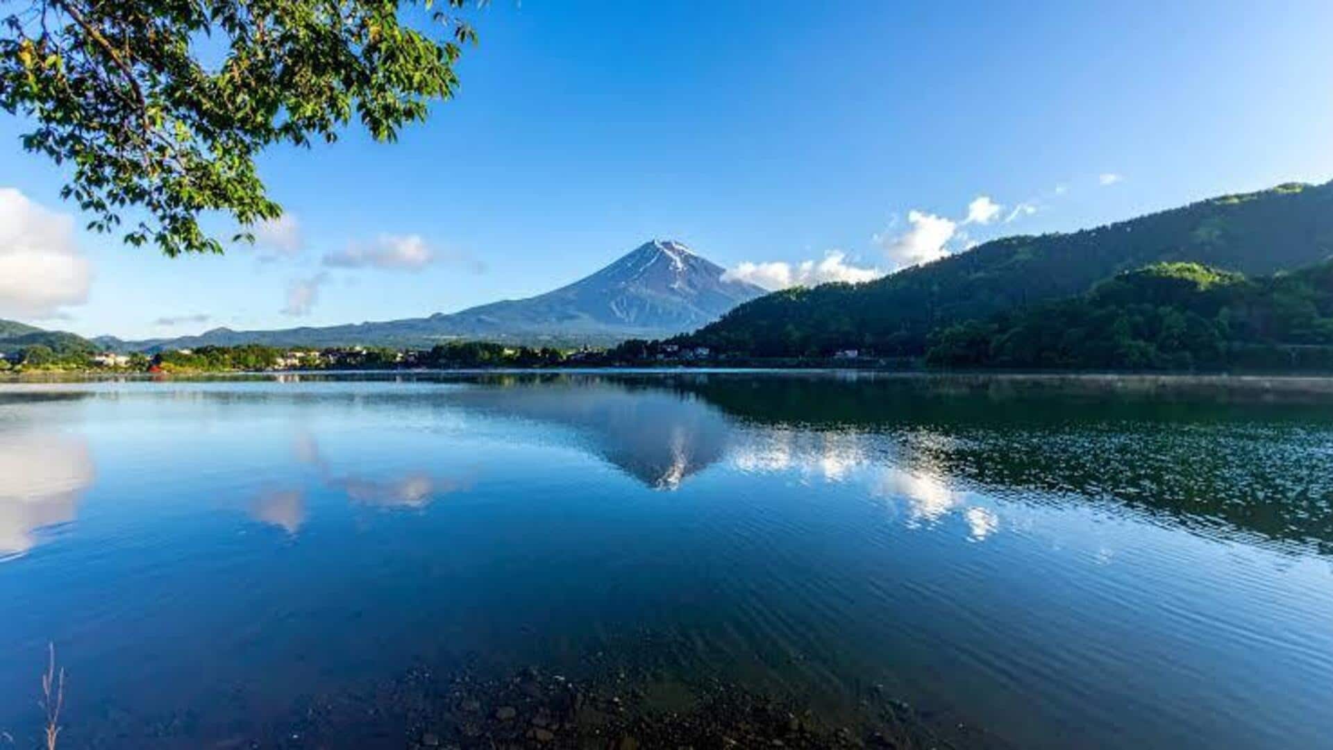 日本の静かな山の隠れ家を発見する