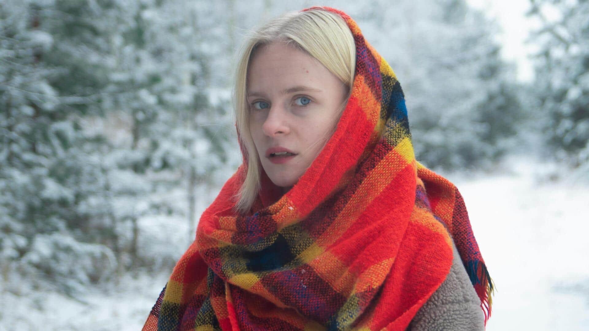 冬のファッションに変化をもたらす五つのタータンアクセサリー