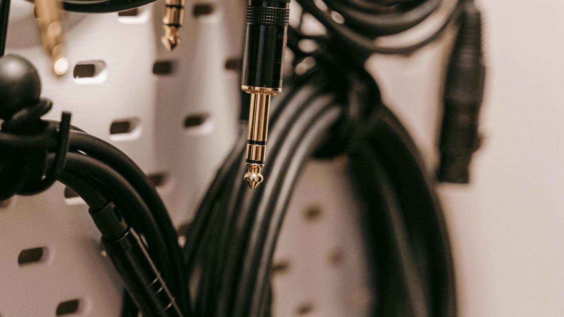 家庭用品でパソコンの換気を改善する方法