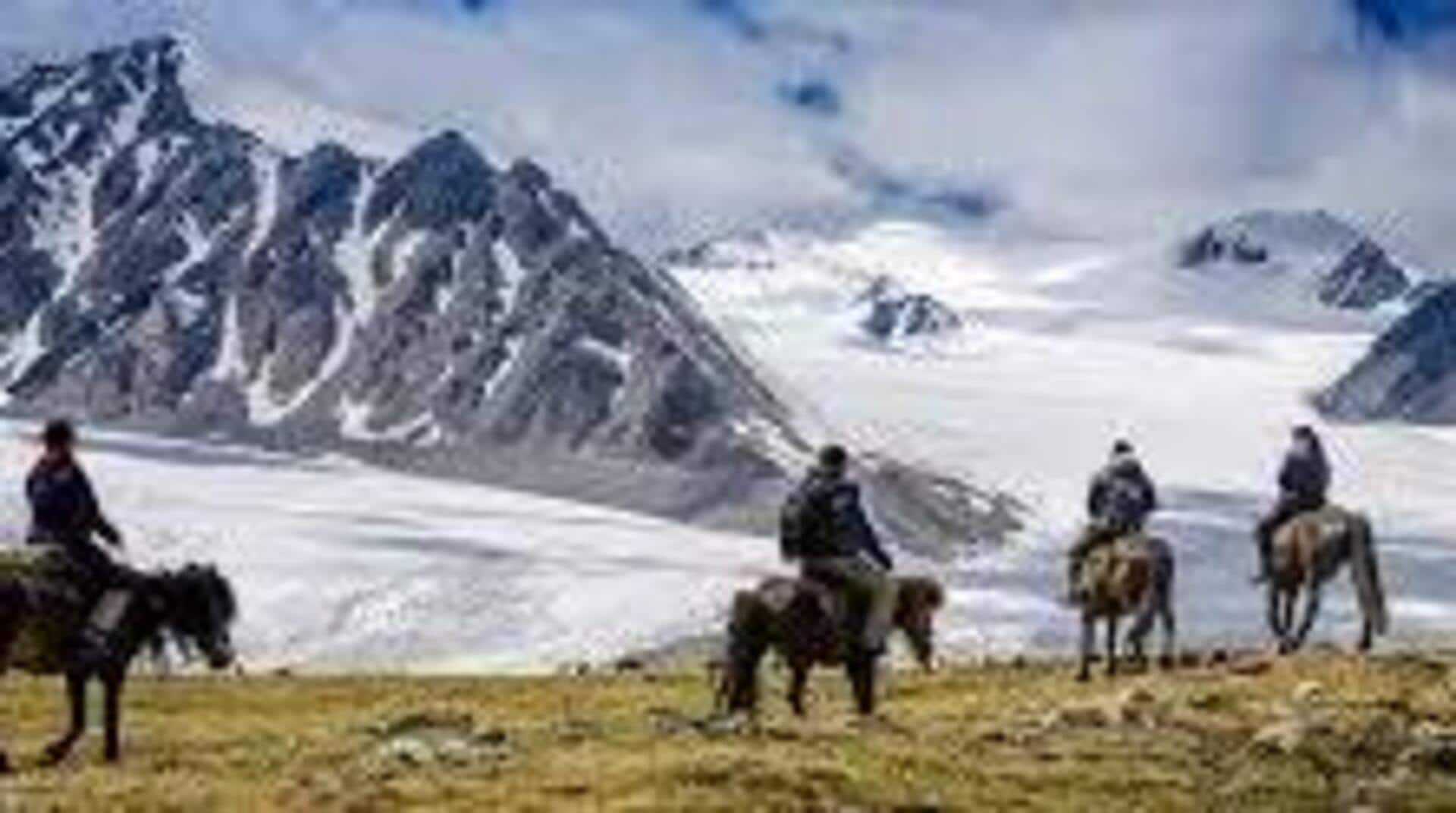 モンゴルのアルタイ山脈を味わう：5つの忘れられない冒険