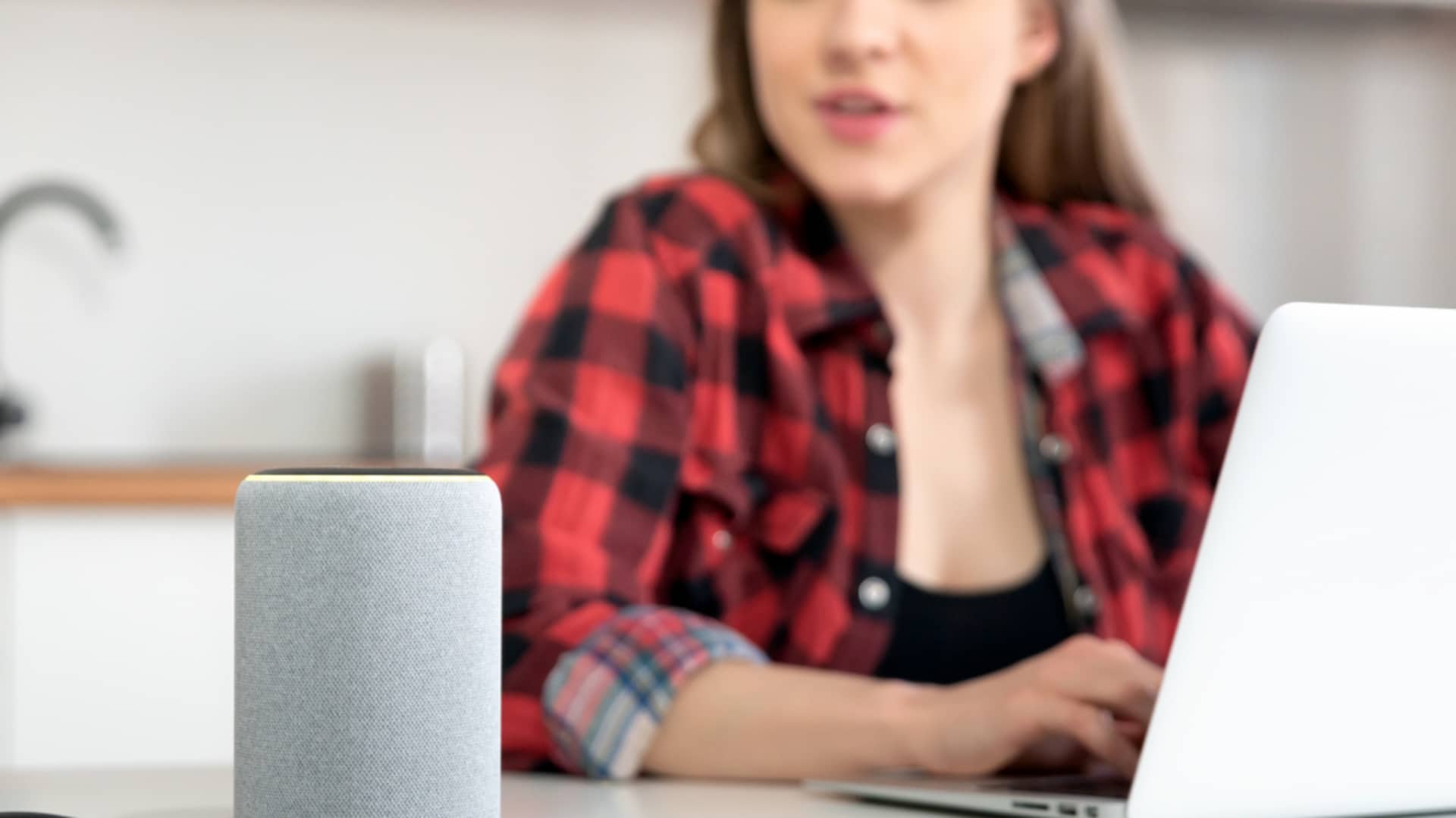 音声操作でデバイスを簡単に管理