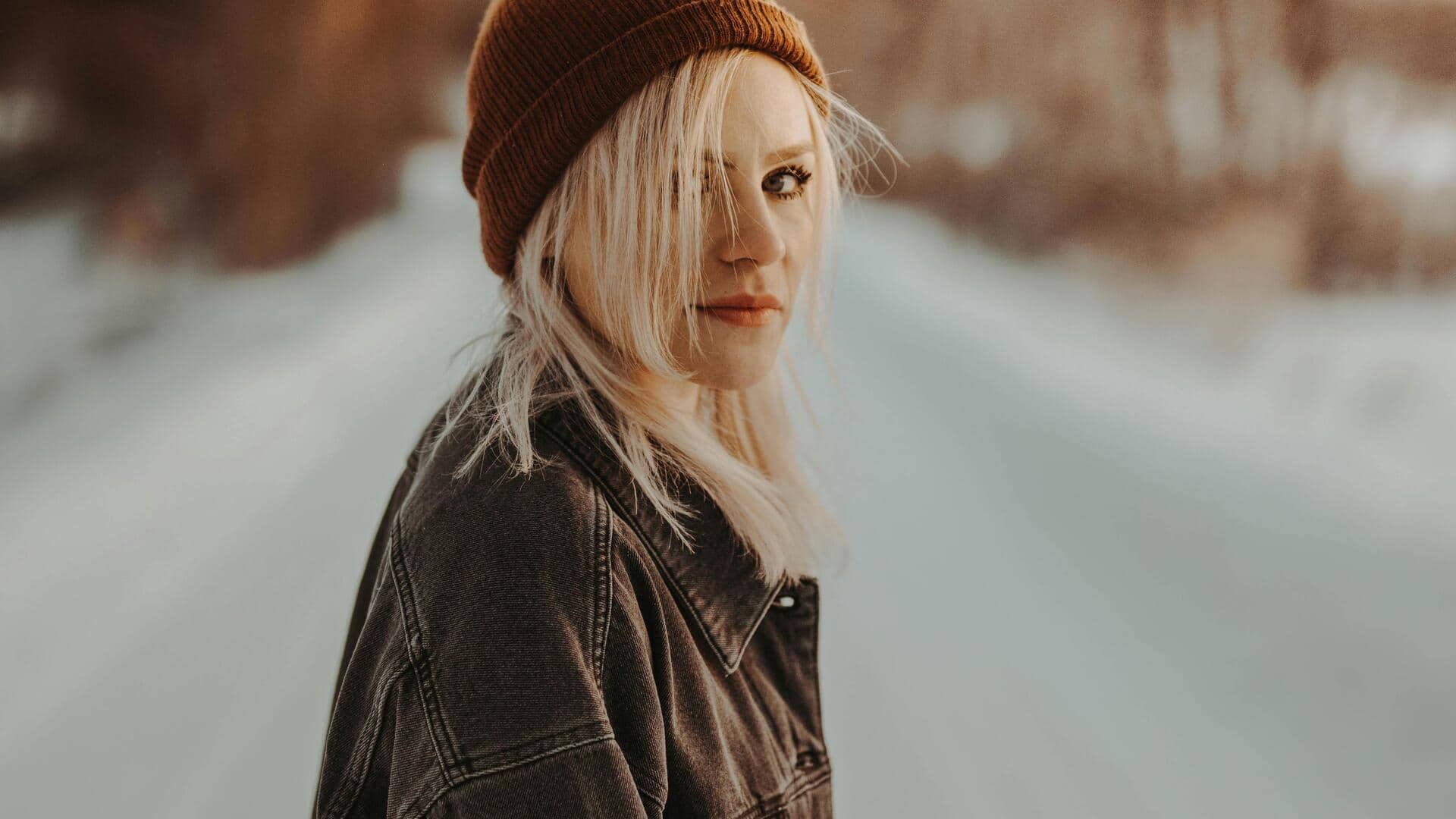 冬のファッションに欠かせないフィッシャーマービーニーのスタイリング方法