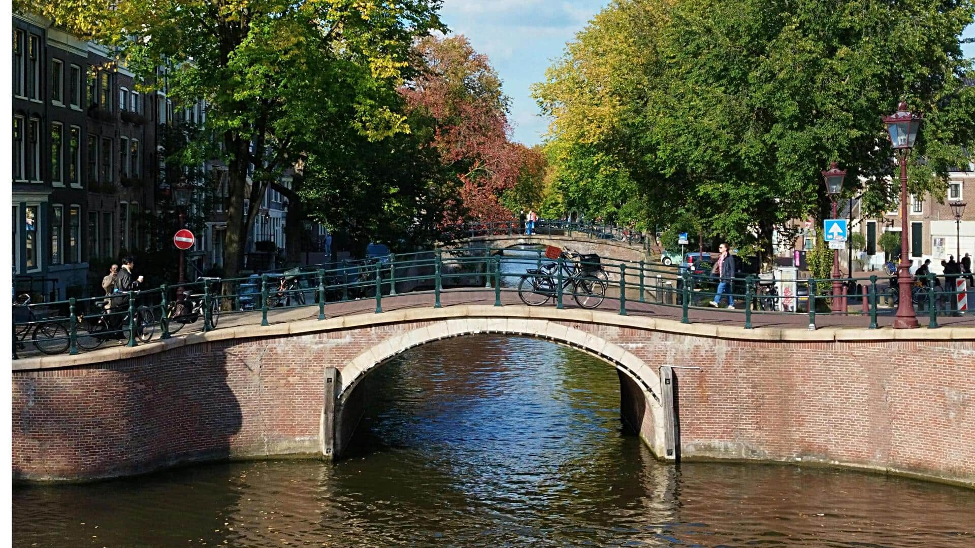 アムステルダムの芸術地区で時代を超えたデザインを発見
