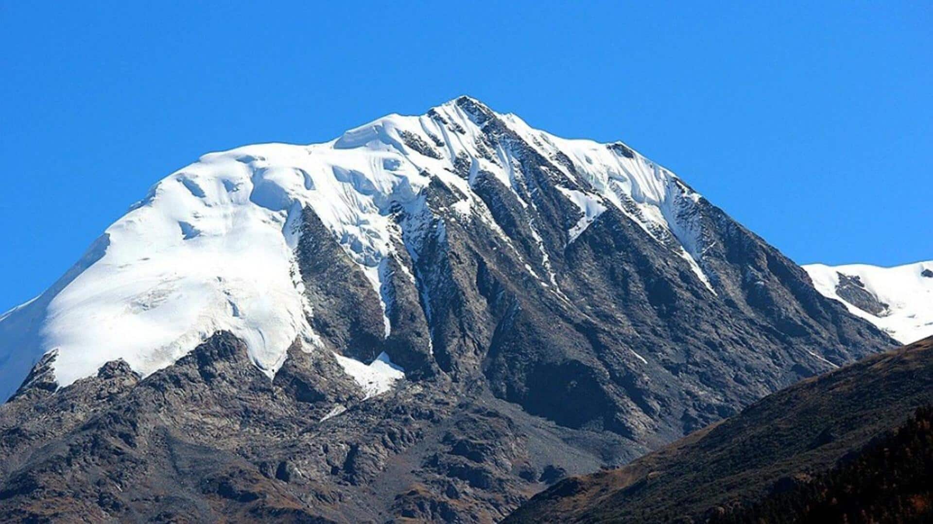 日本の登山家、ブータンの未開の山岳地帯を探検