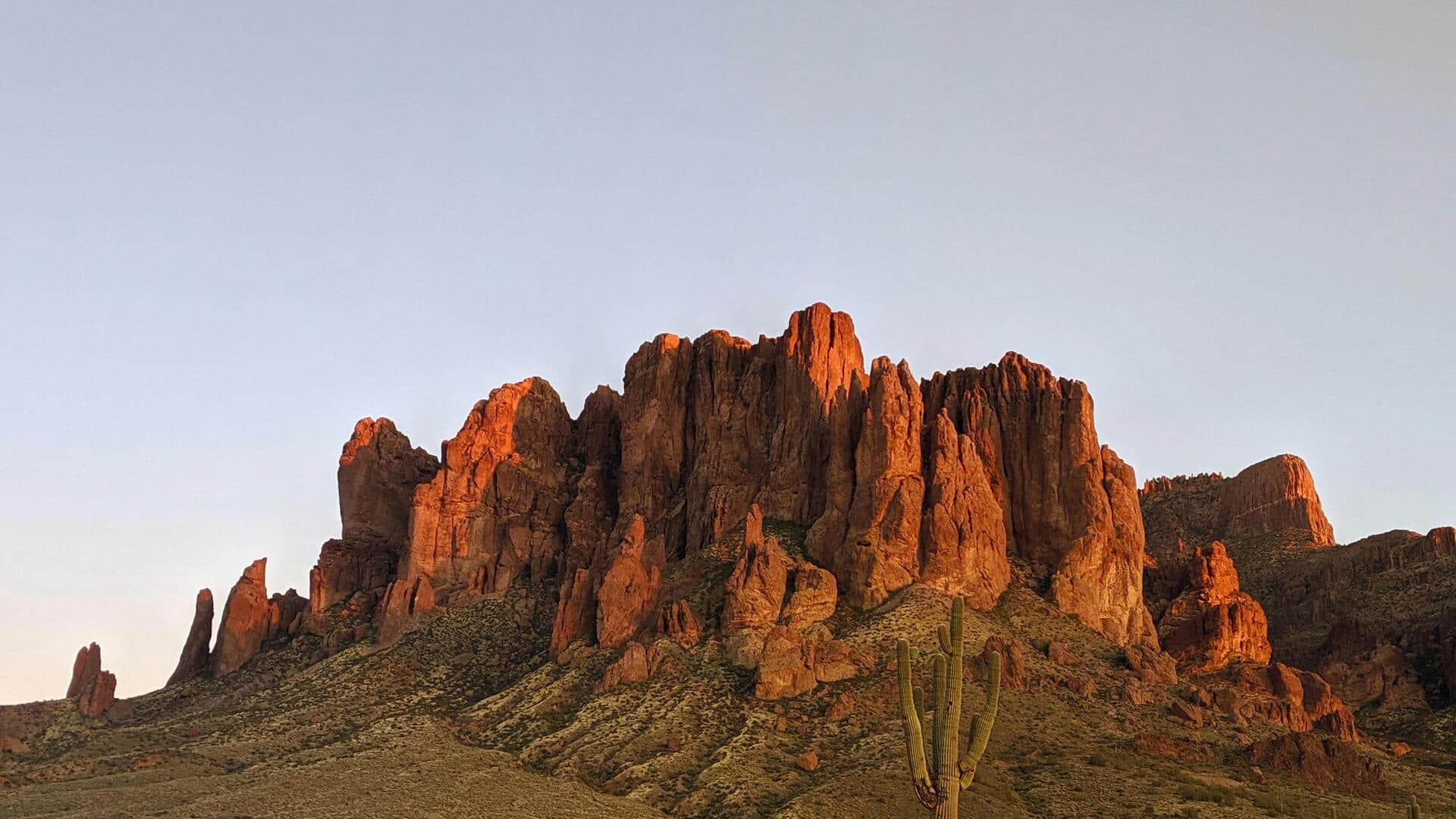 アリゾナ州のスーペリスティションマウンテンズ：五つの絶景スポット