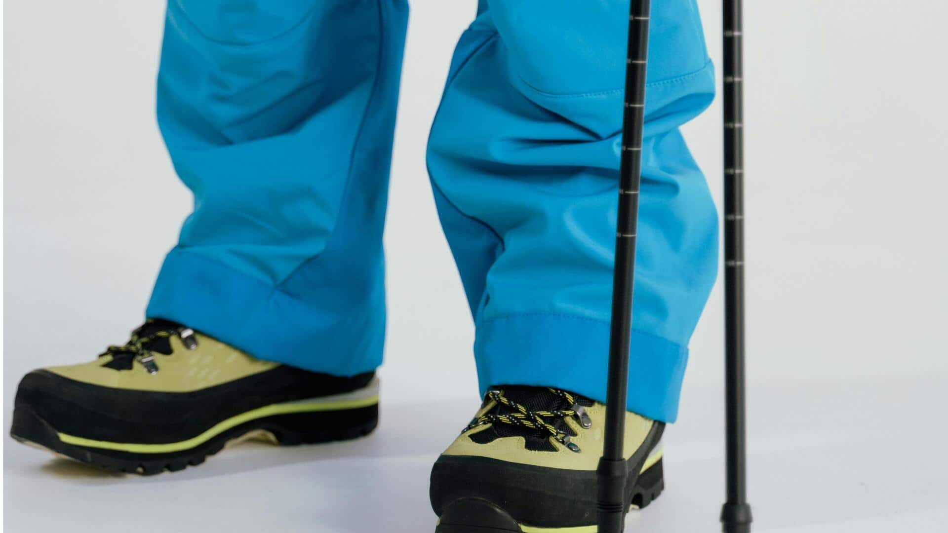 都市の冬スタイルをアップグレードする防水シェルパンツ5選