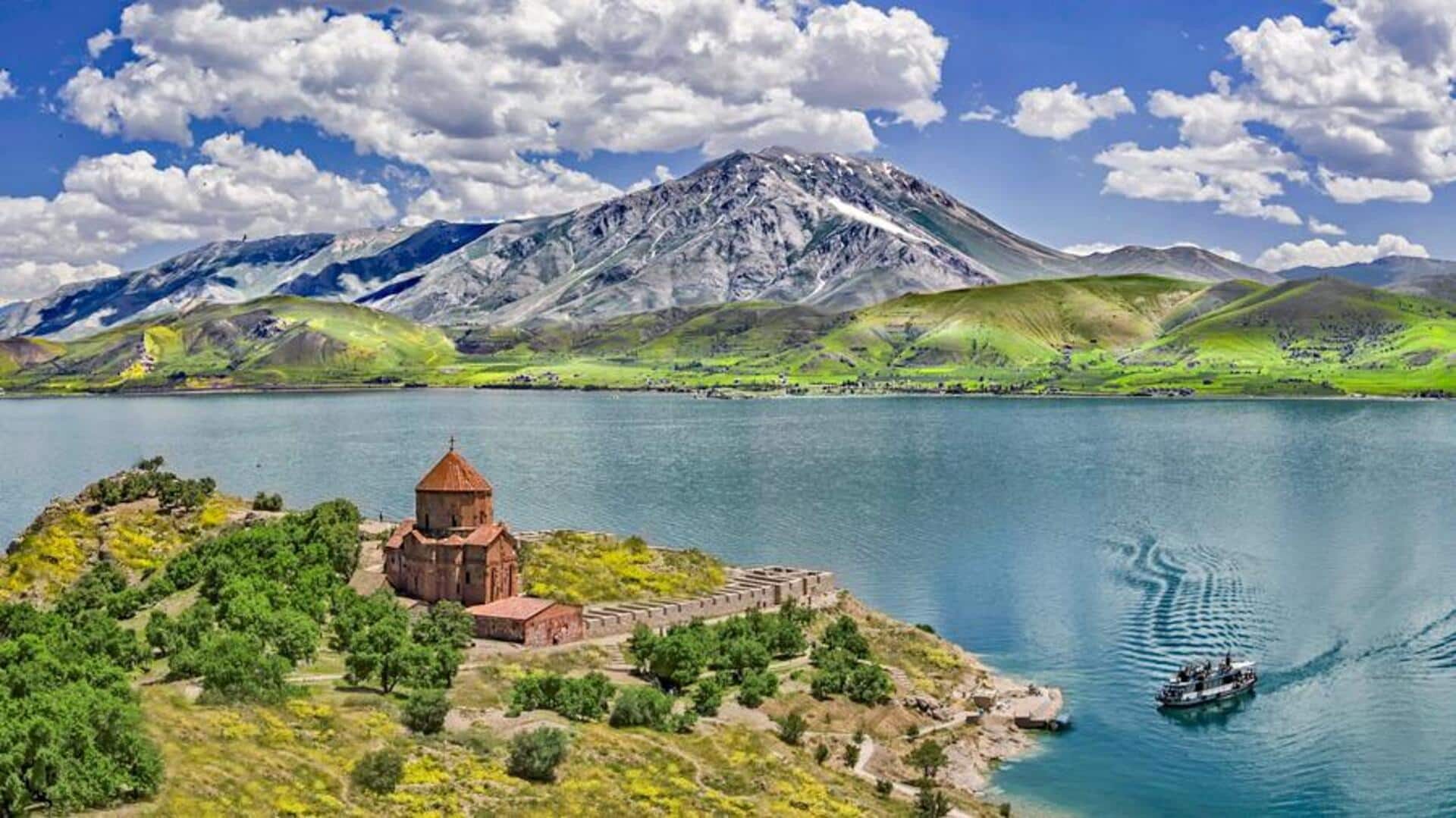 スリナムのヴァン・アッシュ・ヴァン・ウィック山脈の冒険を探る