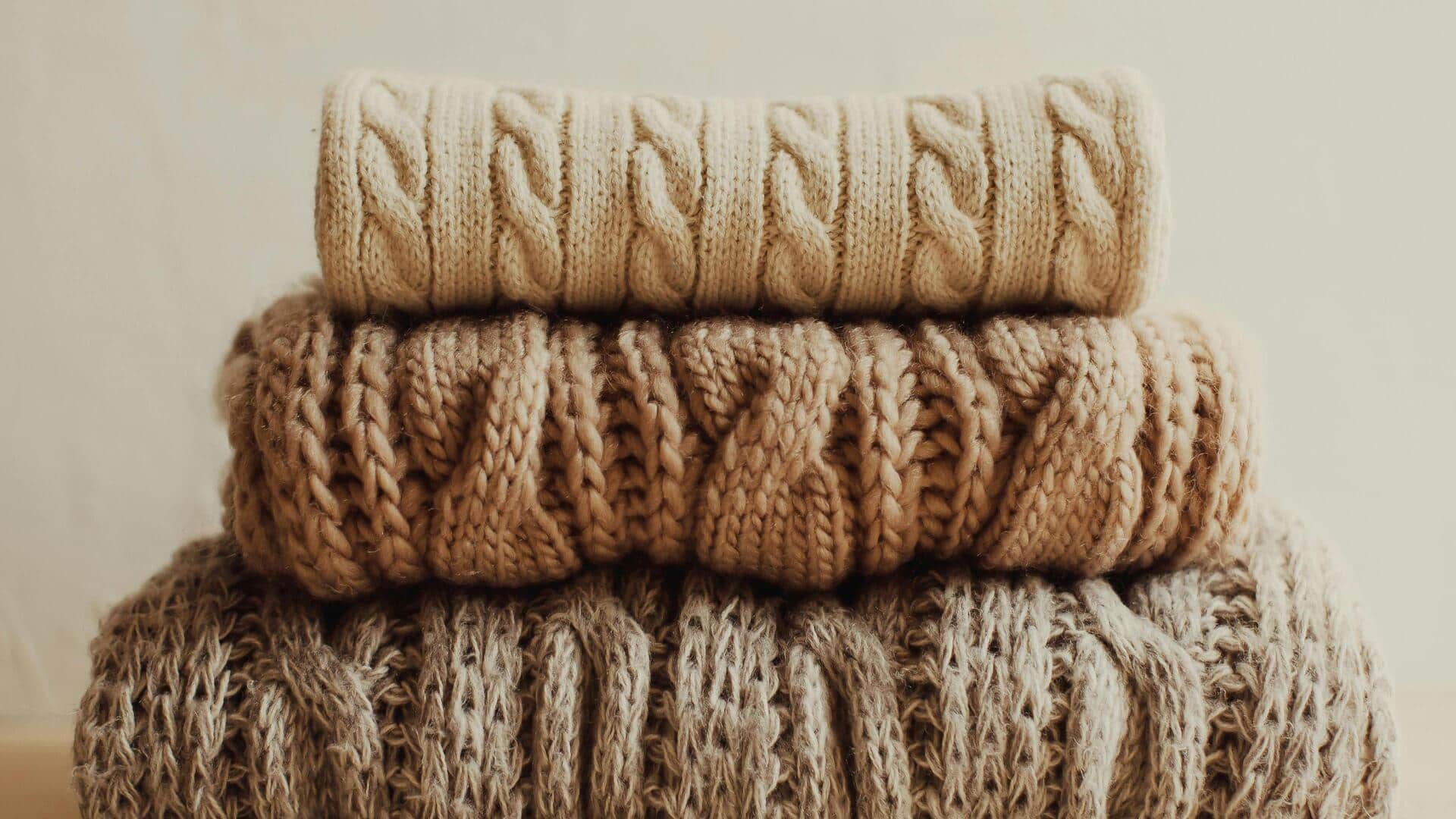 日本の冬オフィスファッション：クラシックなニュートラルカラー