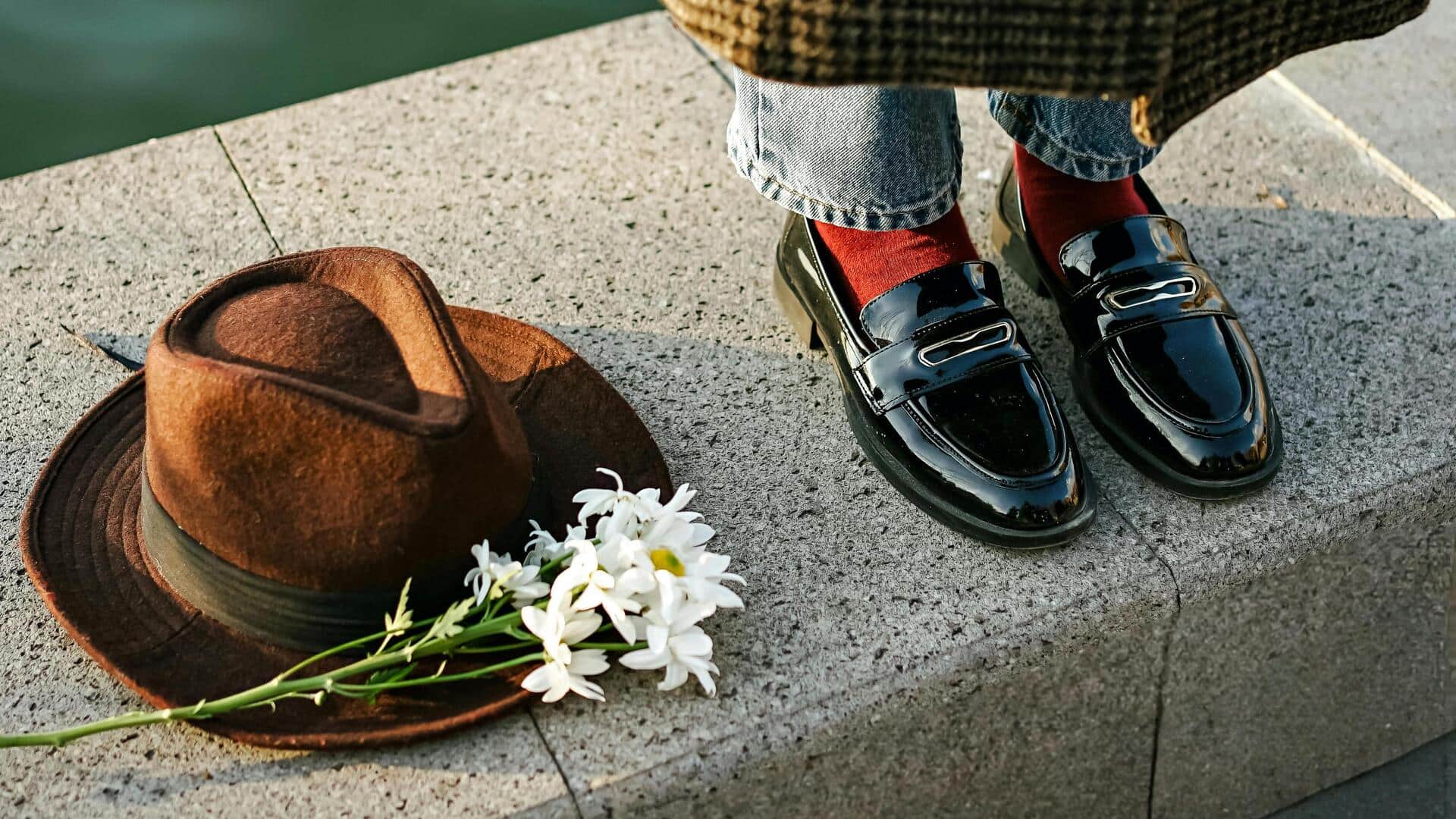 冬のローファーをスタイリッシュに履く5つの方法