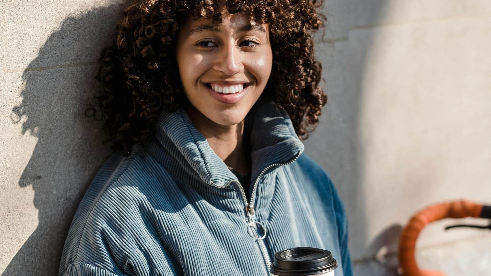 日本のビジネスカジュアルにおける冬のテクスチャートレンド