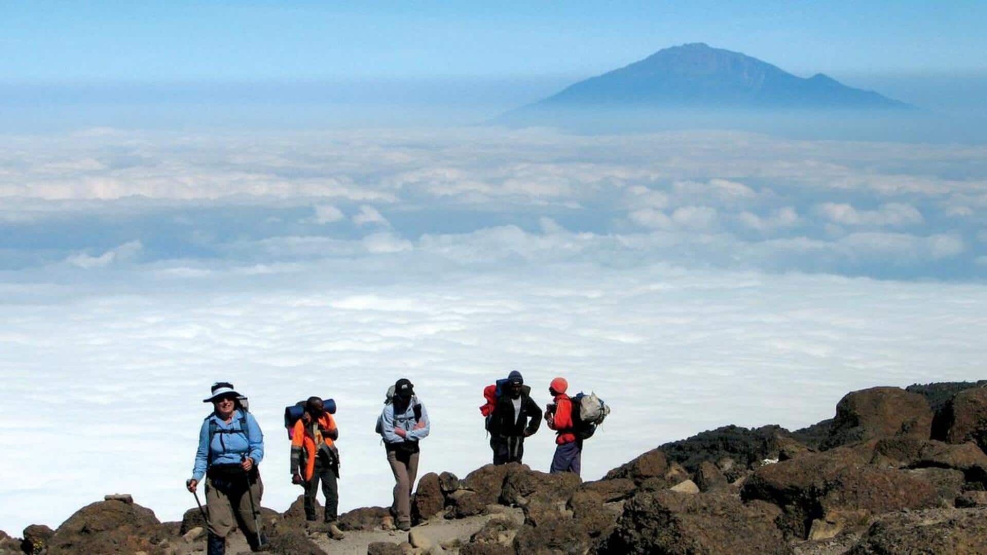 タンザニアのトレッキング：キリマンジャロ山の冒険