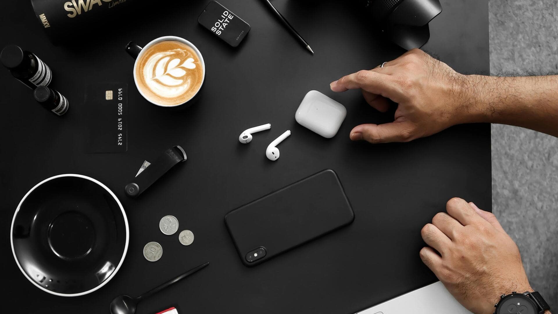 ワイヤレスイヤホンのバッテリー状態を確認する方法