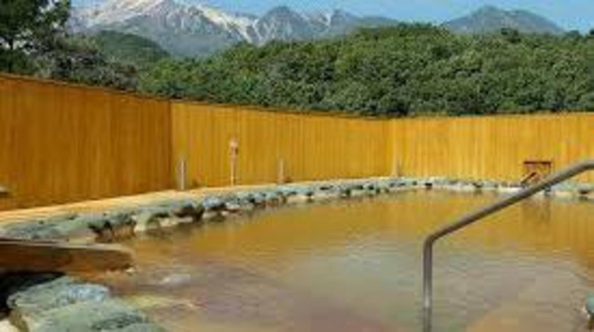 木曽御嶽山の静かな山岳リトリート