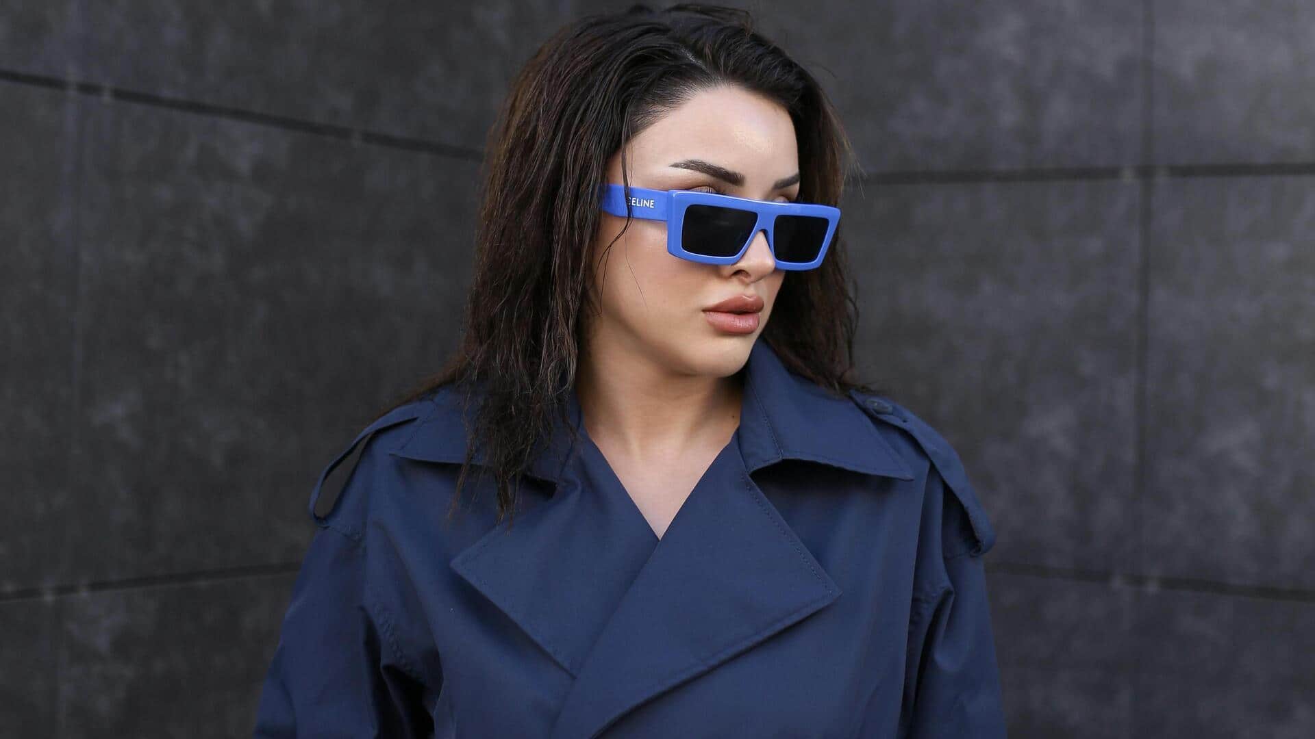 冬のファッションを彩るフロスティーホワイトのカラーコーディネート