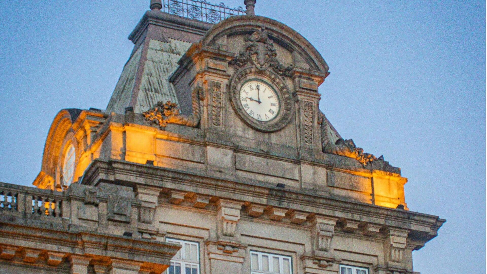 ポルトの魅力的なセラミックタイルアートスポット5選