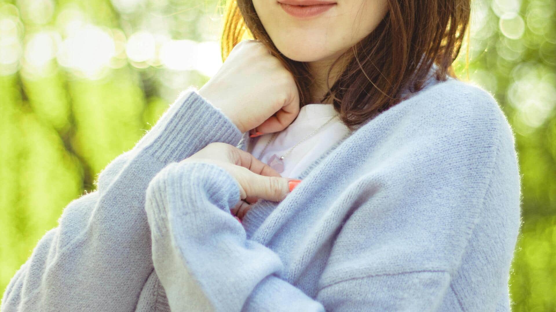 冬の日本ファッション：エレガントなブルートーンでスタイルを格上げ