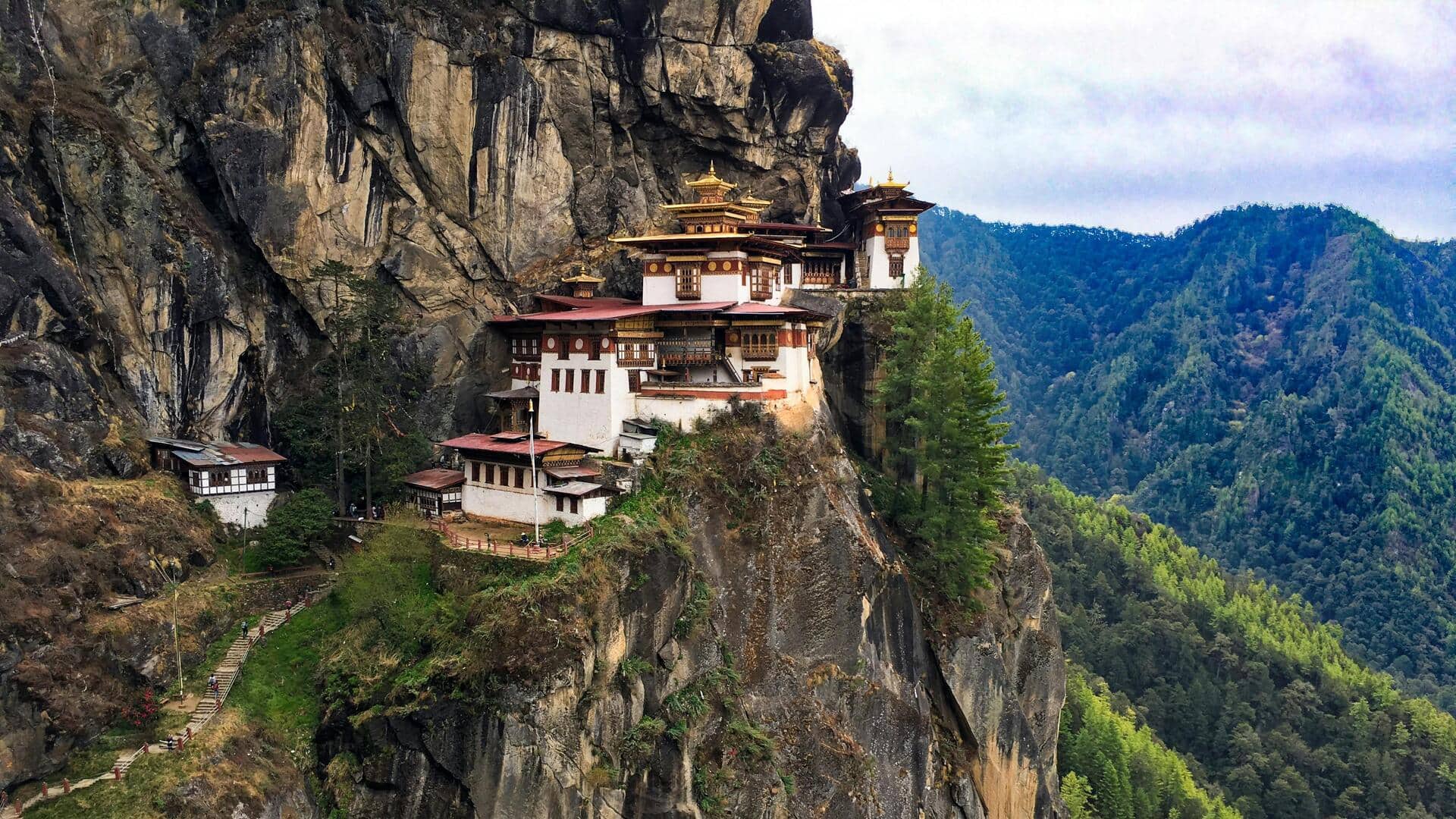 ブータンの緑豊かな谷を散策しよう：スイスを思わせる絶景の魅力s