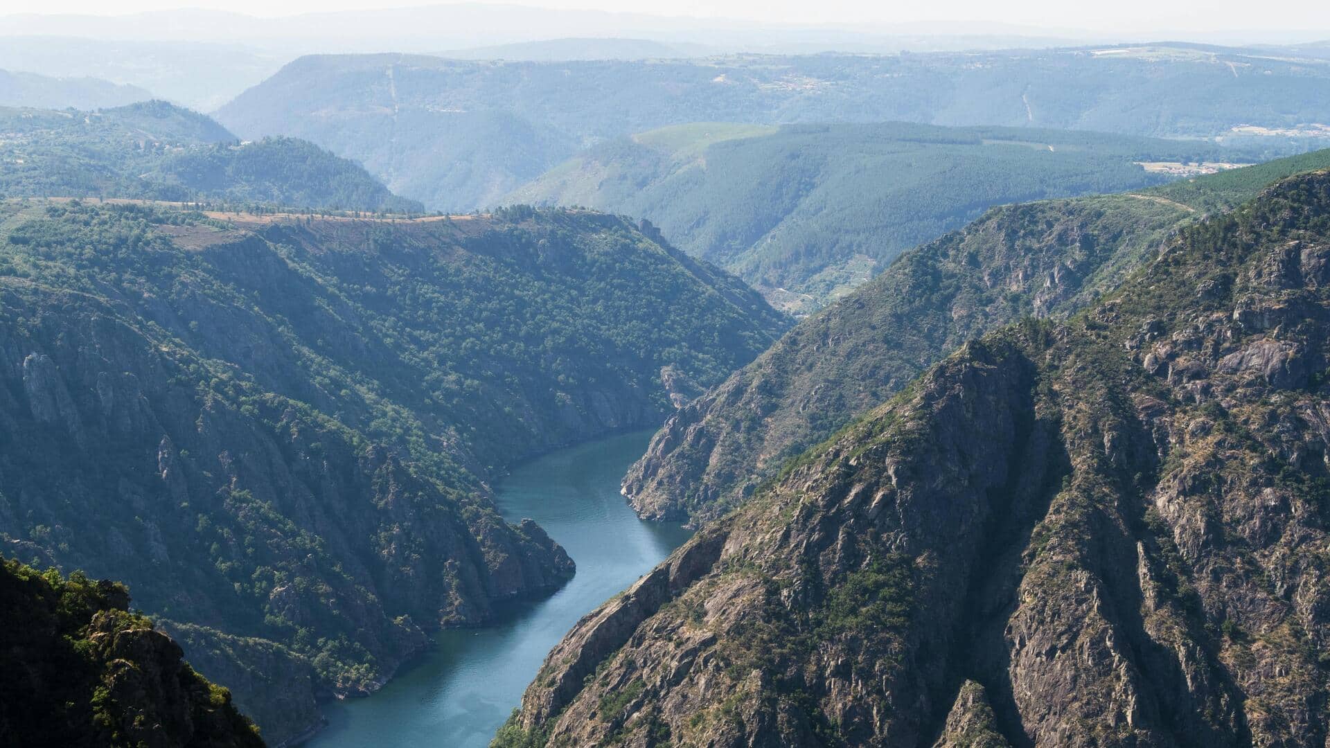 ガリシアの山々: ヨーロッパの隠れた自然の楽園を探る