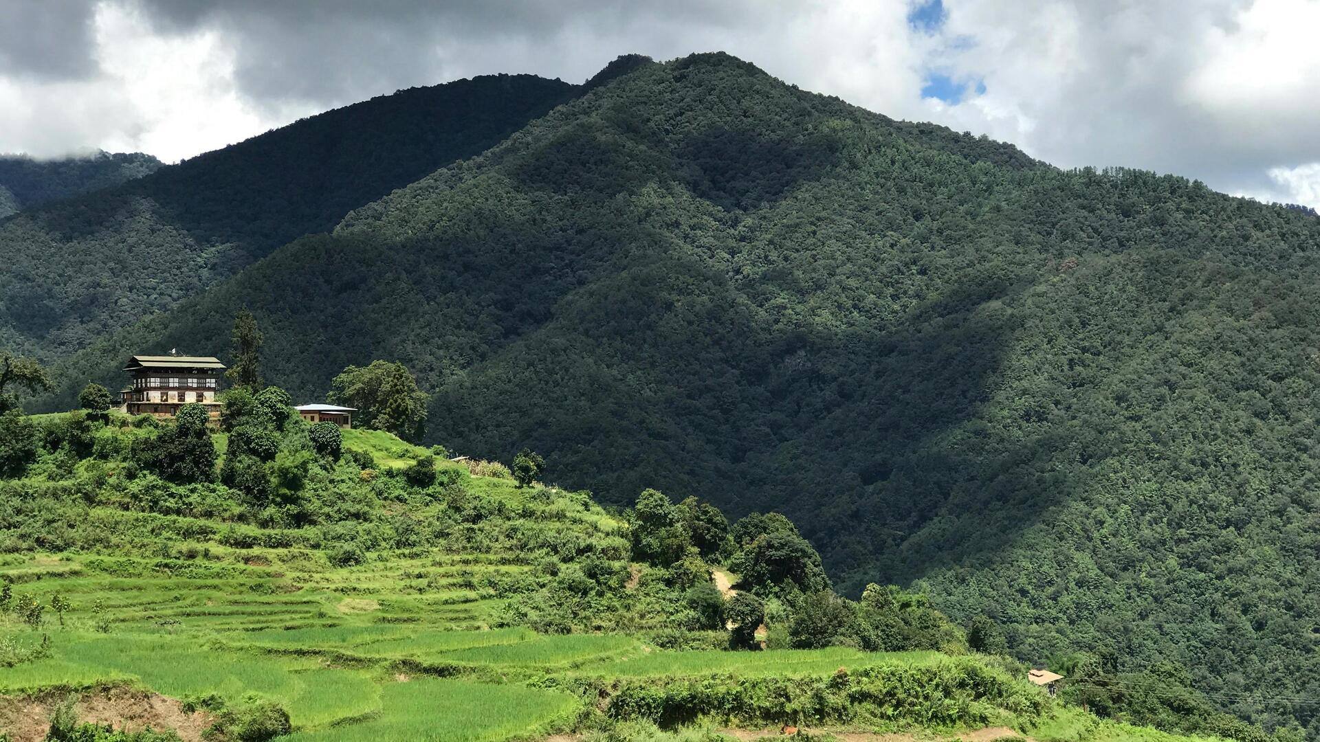 ブータンのラヤ村を探検しよう