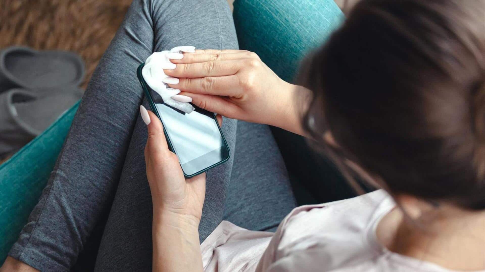 タッチスクリーンデバイスを安全に掃除する方法