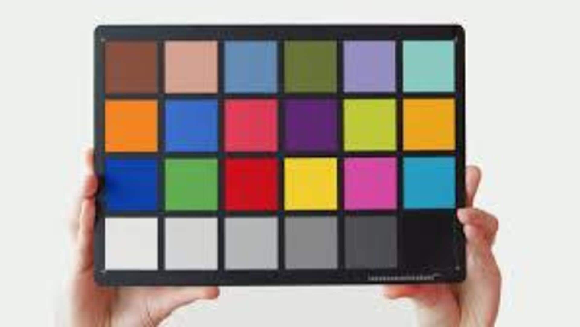 モニターの色精度を調整する方法