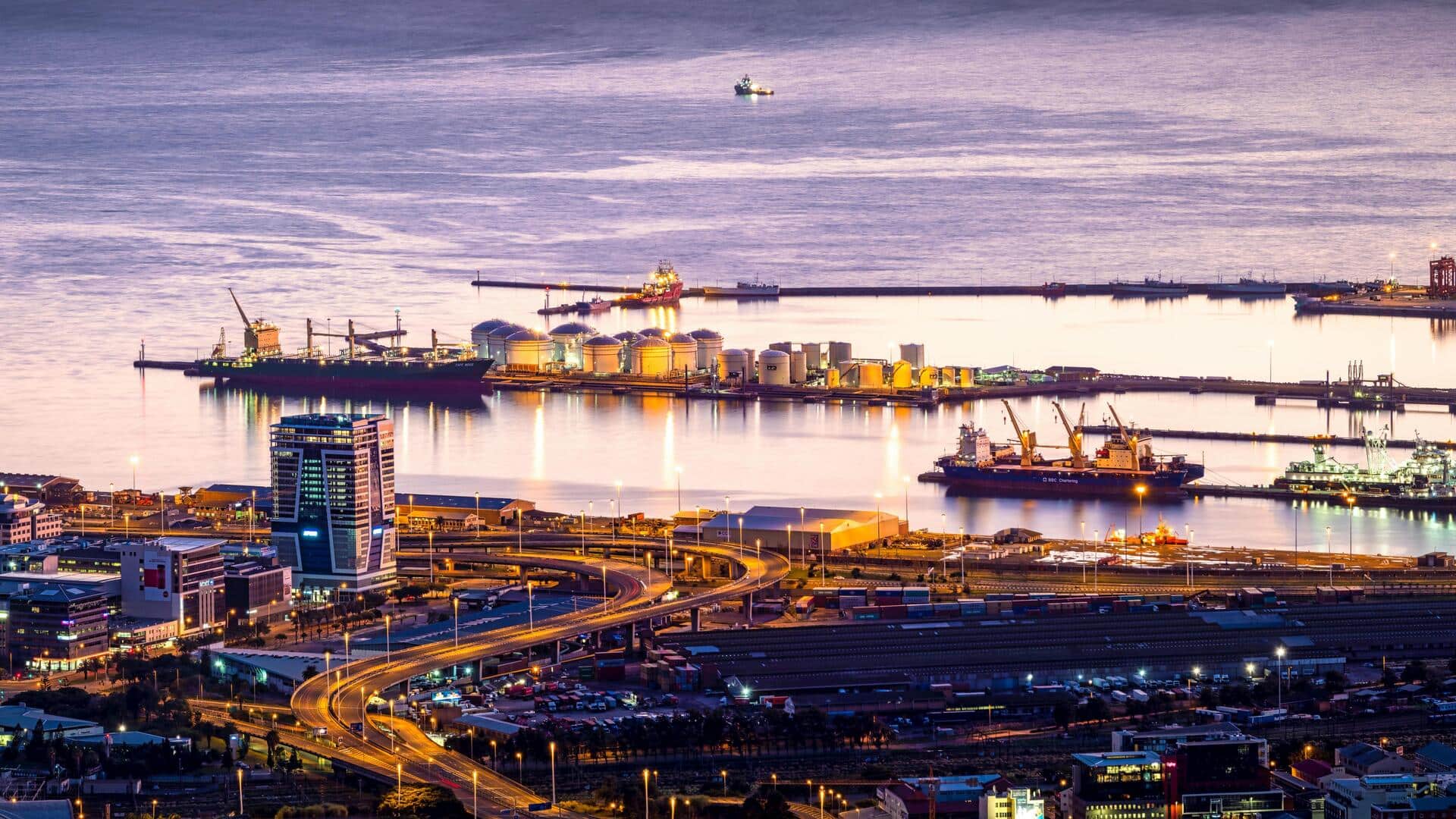 ケープタウンの芸術的な海岸デザインを探る