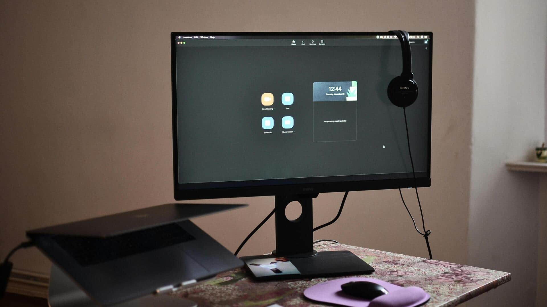 モニター台の選び方：エルゴノミクスを考慮したワークスペース