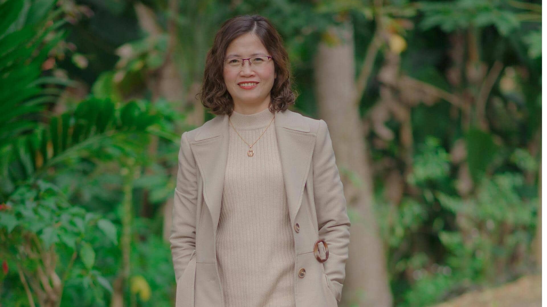 ミルクティーカラーで冬の柔らかスタイルを楽しむ