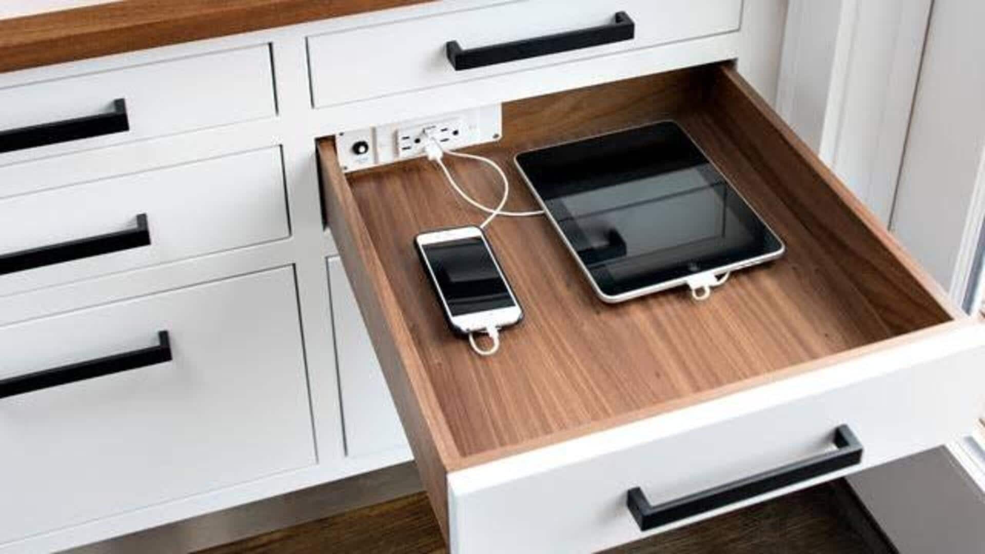 スマート充電ハブで家電を整理しよう