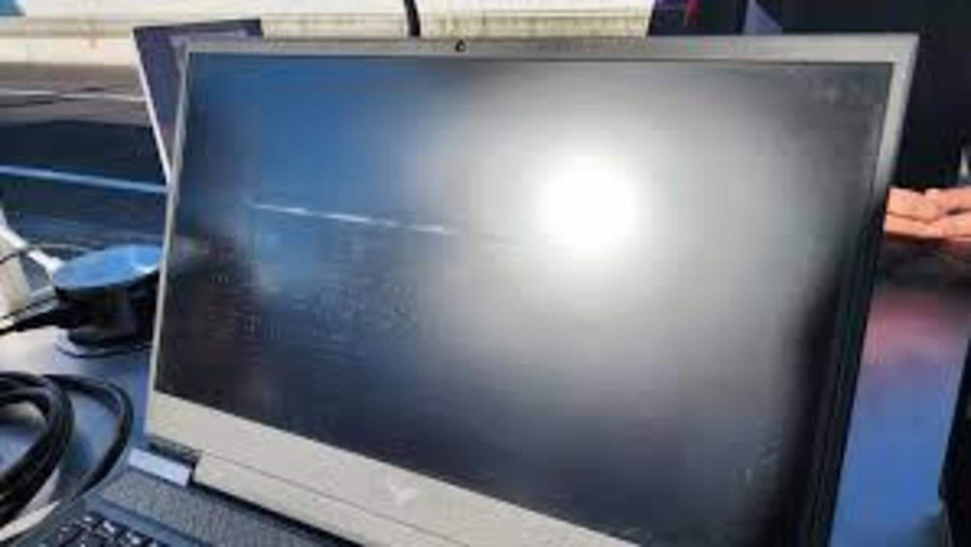 ノートパソコンのモニターケア: 傷と汚れを防ぐ方法