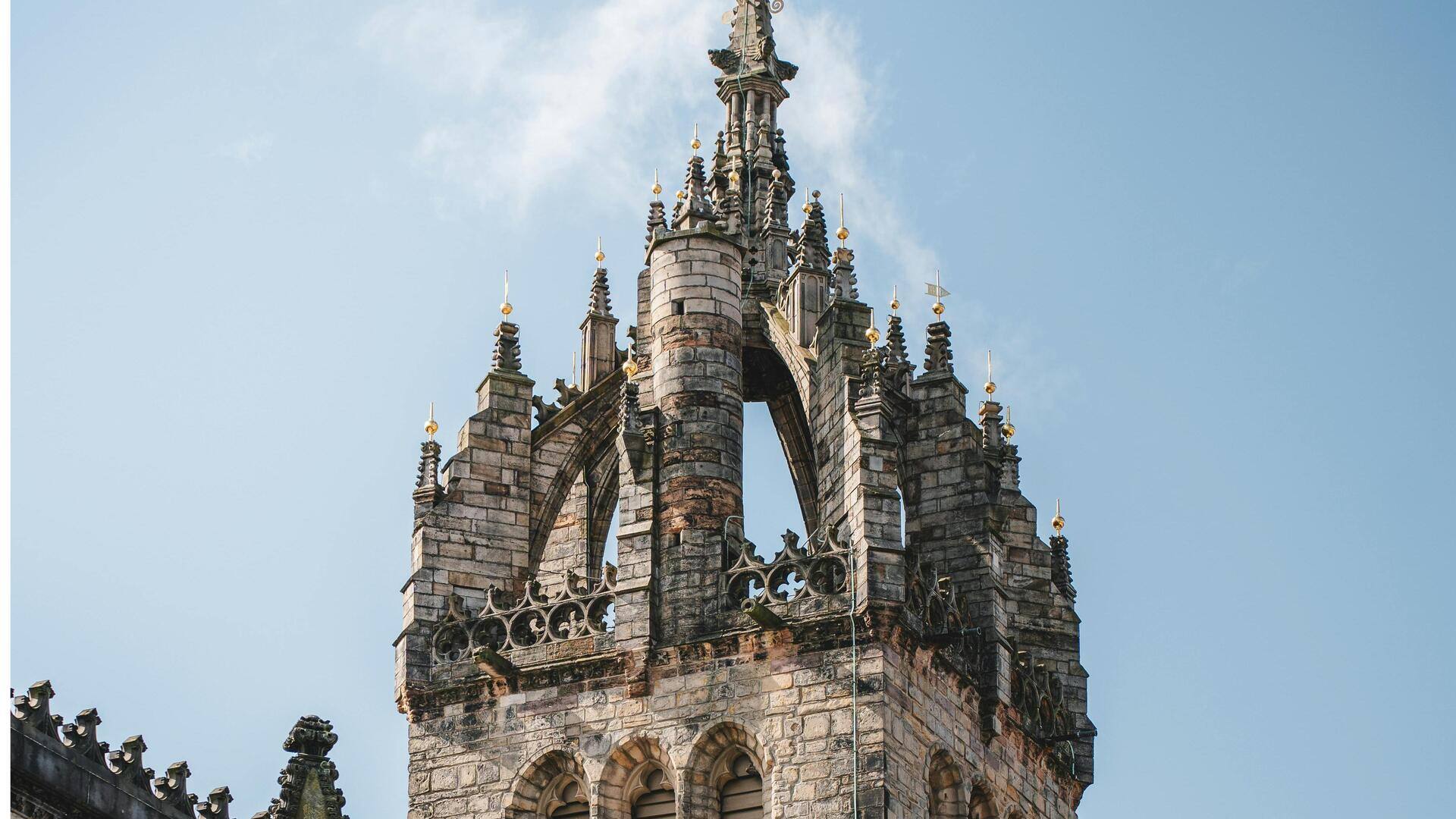 エディンバラのゴシック復興建築の傑作 エディンバラのゴシック復興建築の傑作