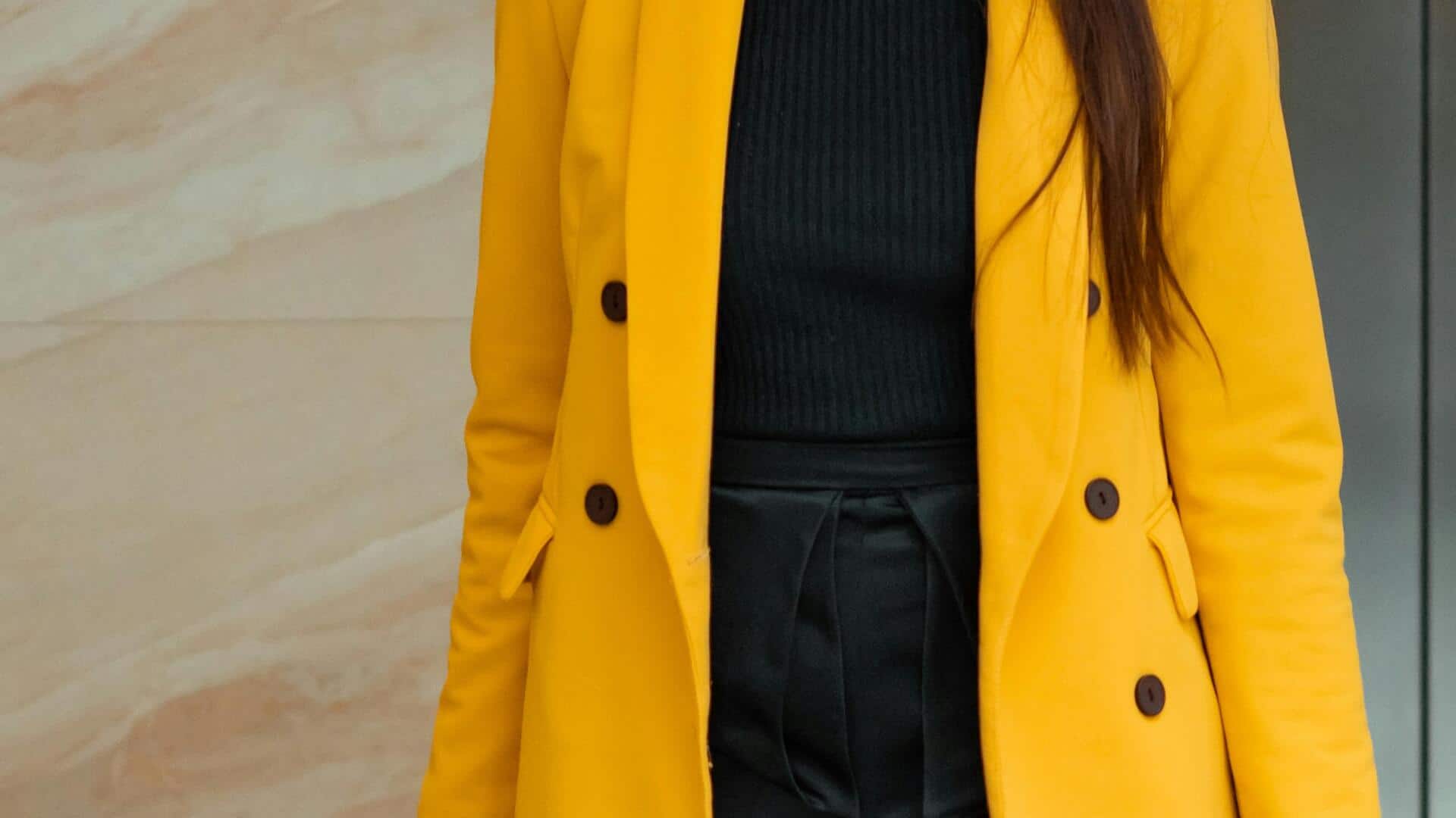 冬のシックなアクセント：シトロンイエローのタッチ