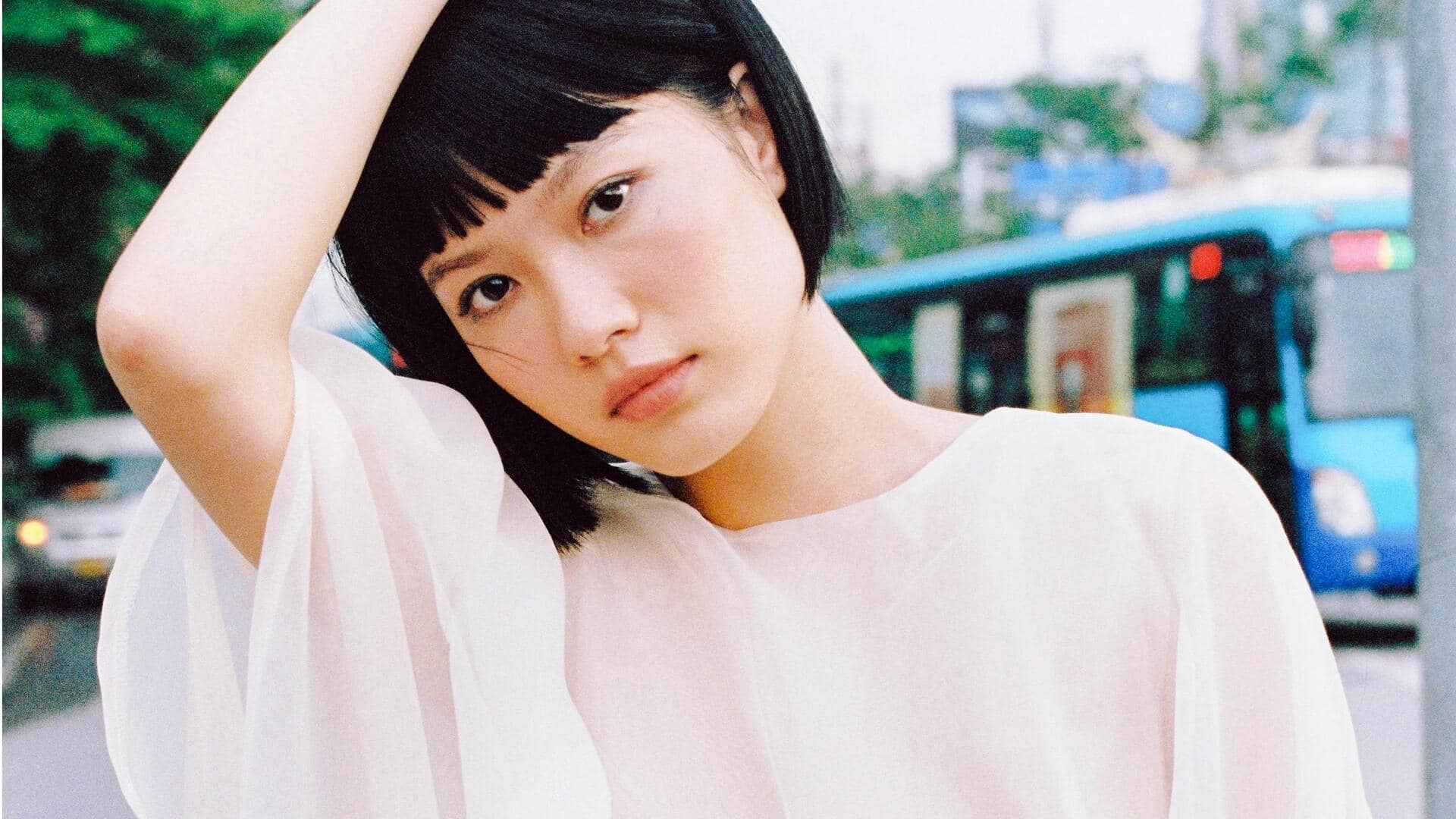 日本の秋のファッションに桜色を取り入れる方法