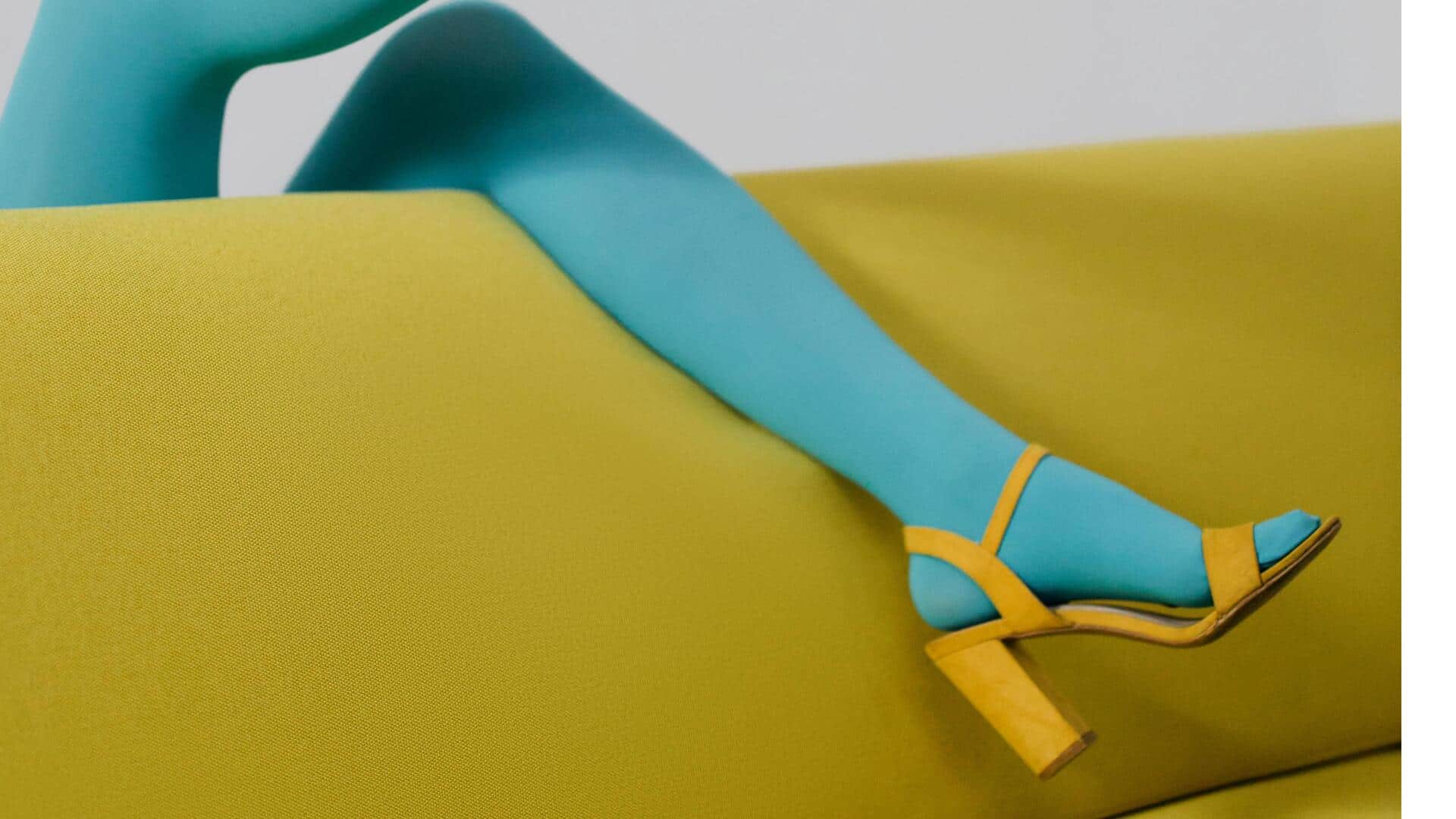 冬のワードローブに活気を与える5色ブロックサーマルレギンス